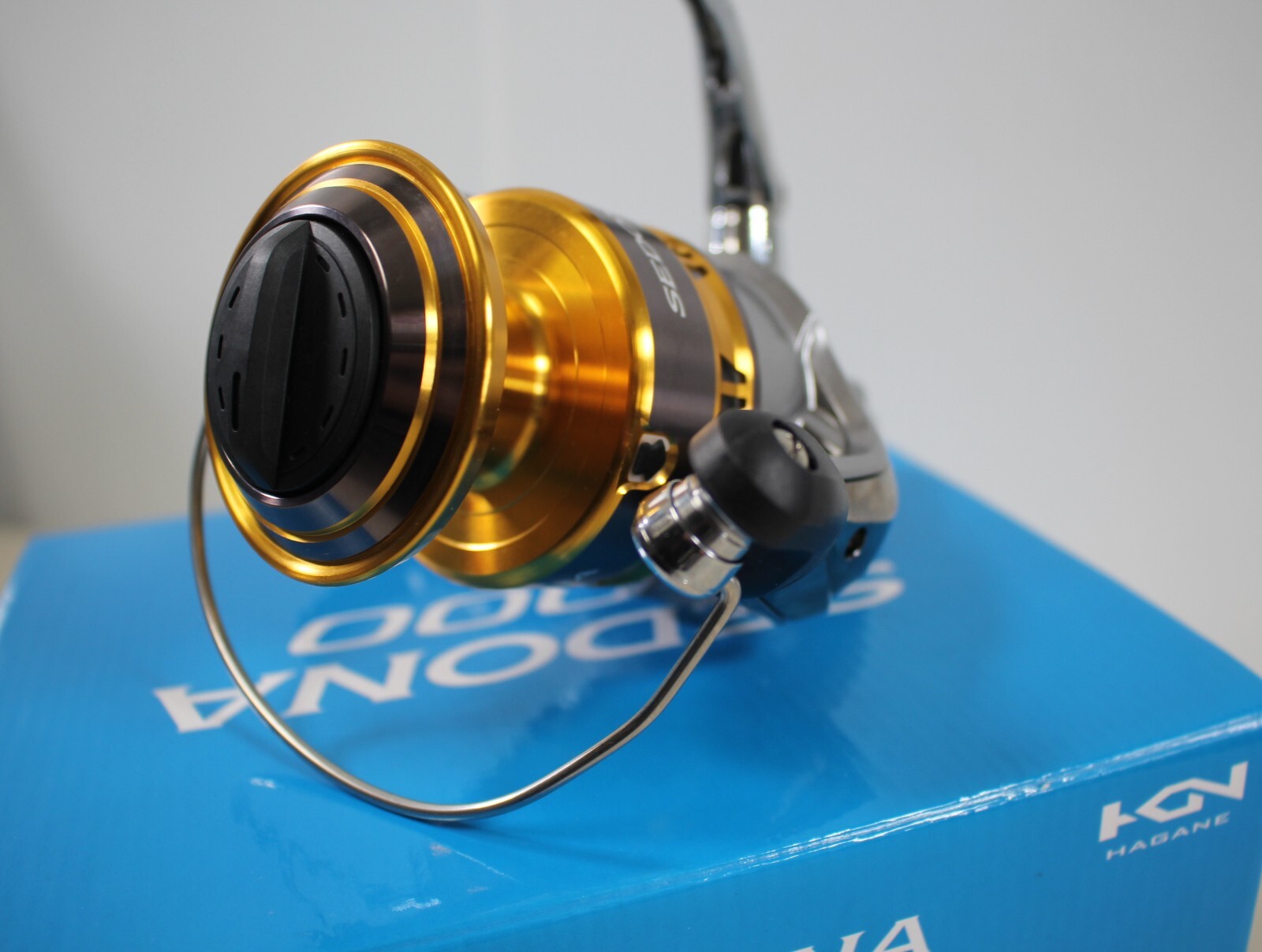 Shimano Sedona 8000 Spinning Reel Gold/Silver w/ Box – Highly Sought – US Seller