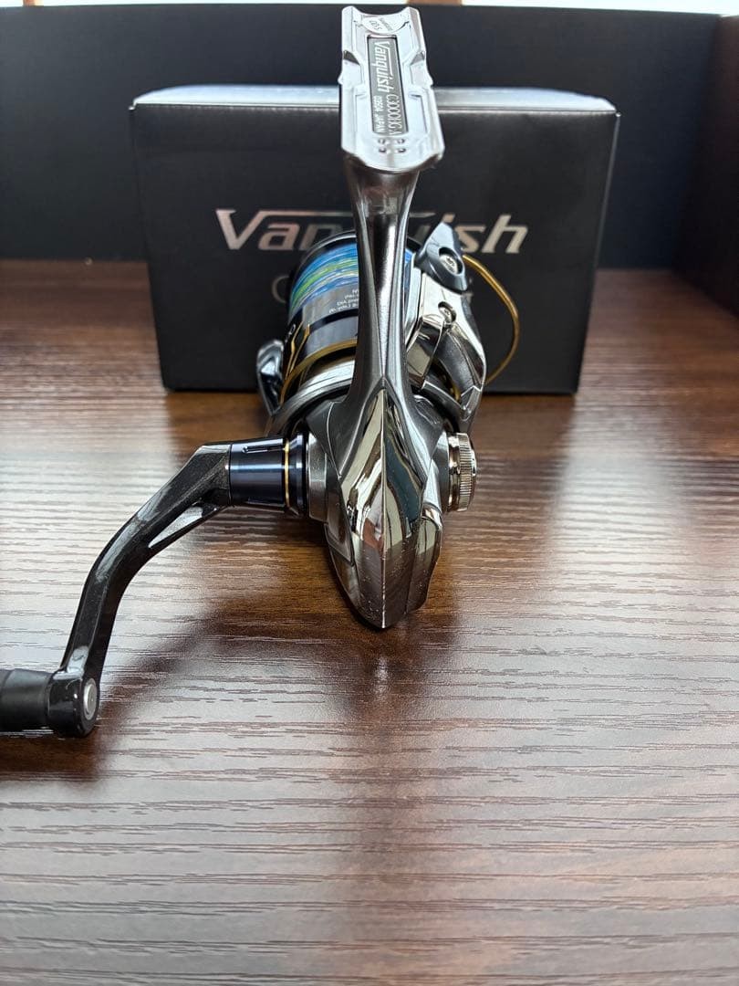 Shimano 16 Vanquish C3000HG-A Spinning Reel Japan Used