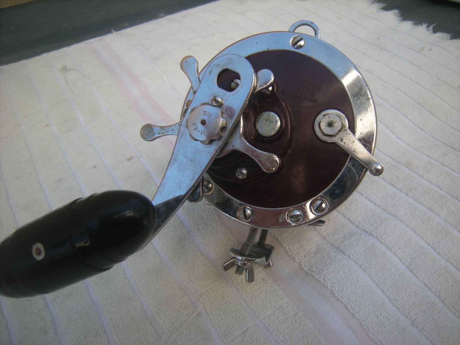 Penn Senator 4/0 Wide 113HLW High Line Capacity Fishing Reel in Good Condition