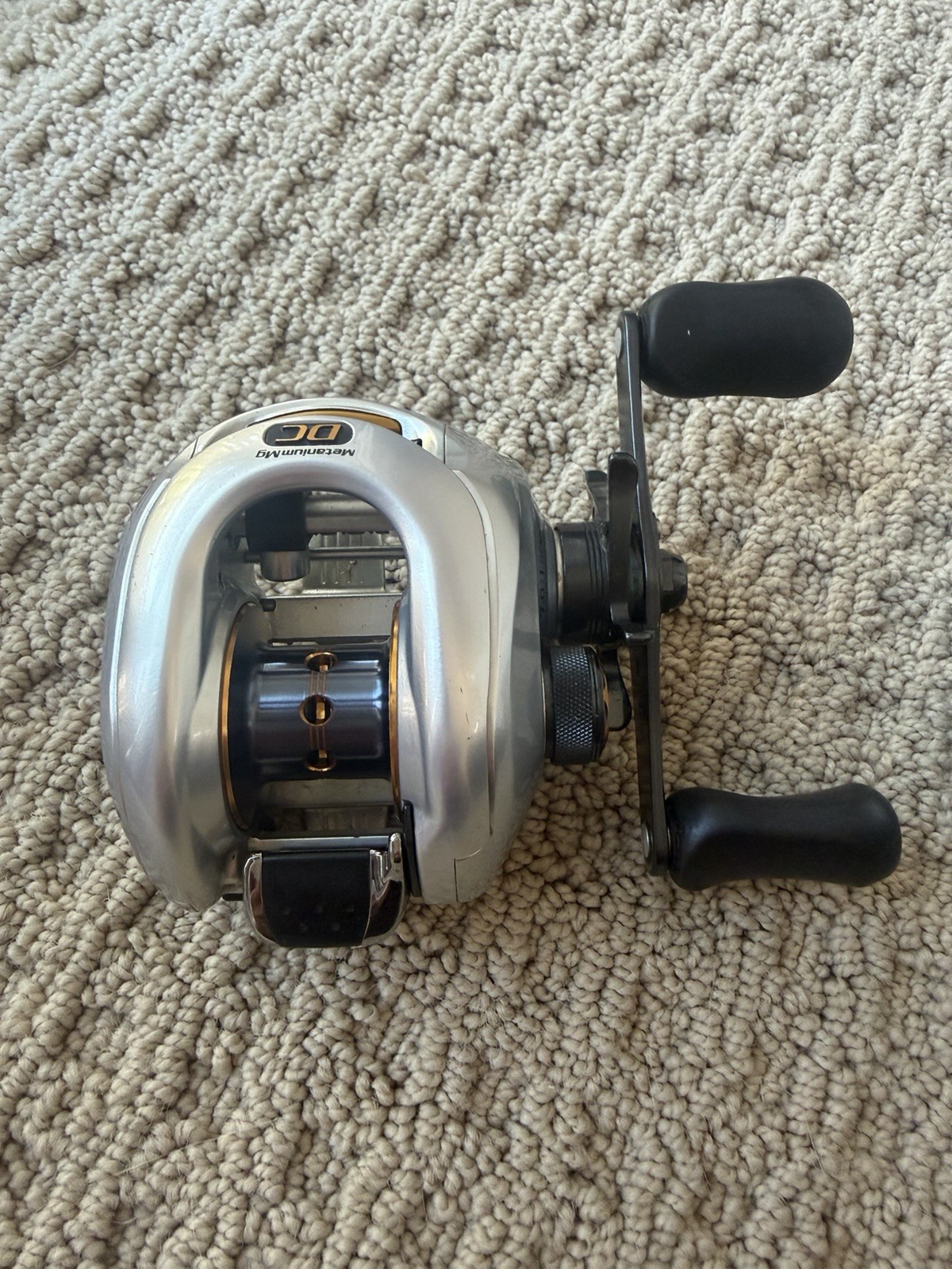 Shimano Metanium Mg DC7 7.0:1 Right-Hand 10BB Low Profile Lot of 2 w/ Cases