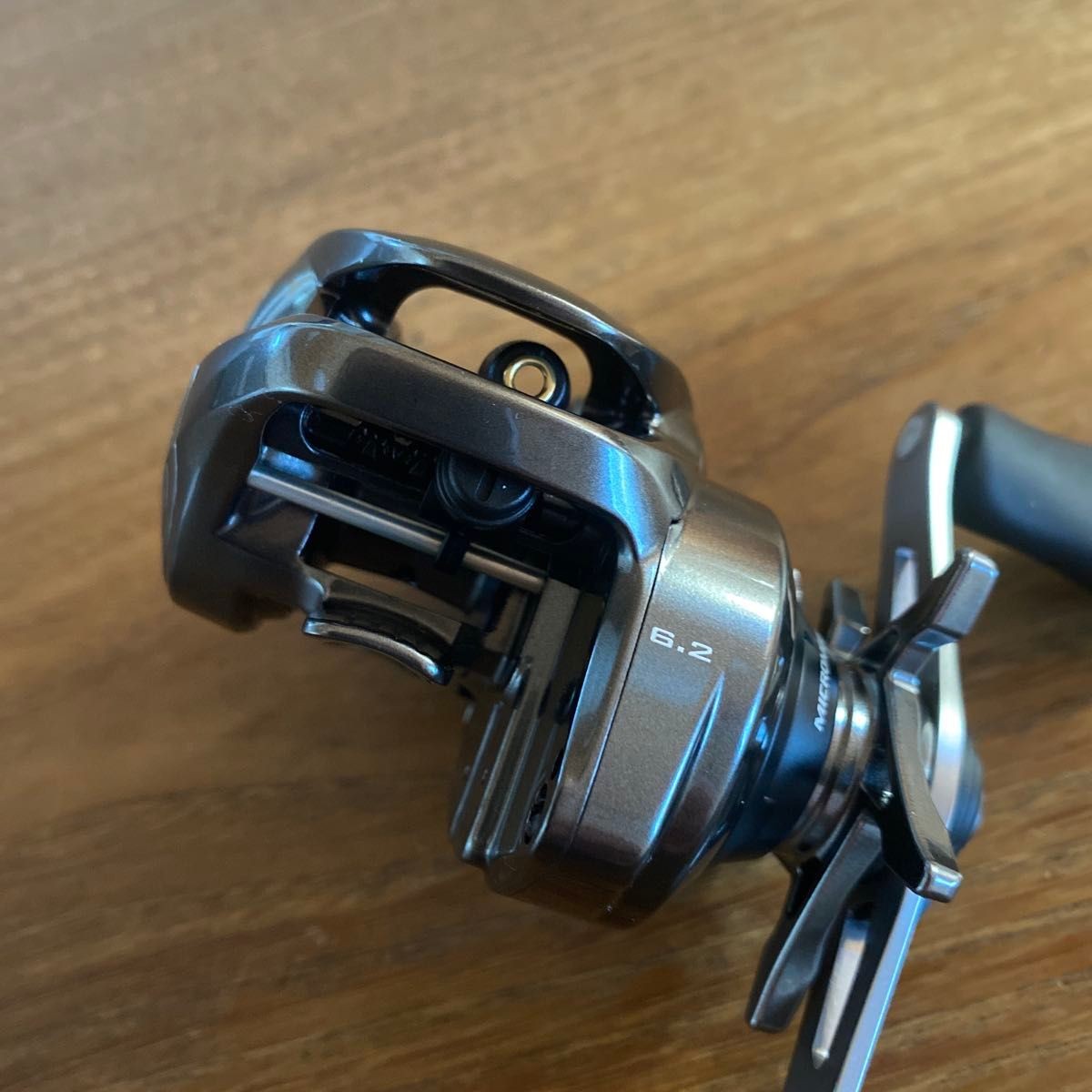 Shimano 20 Metanium Left-Hand Baitcasting Reel