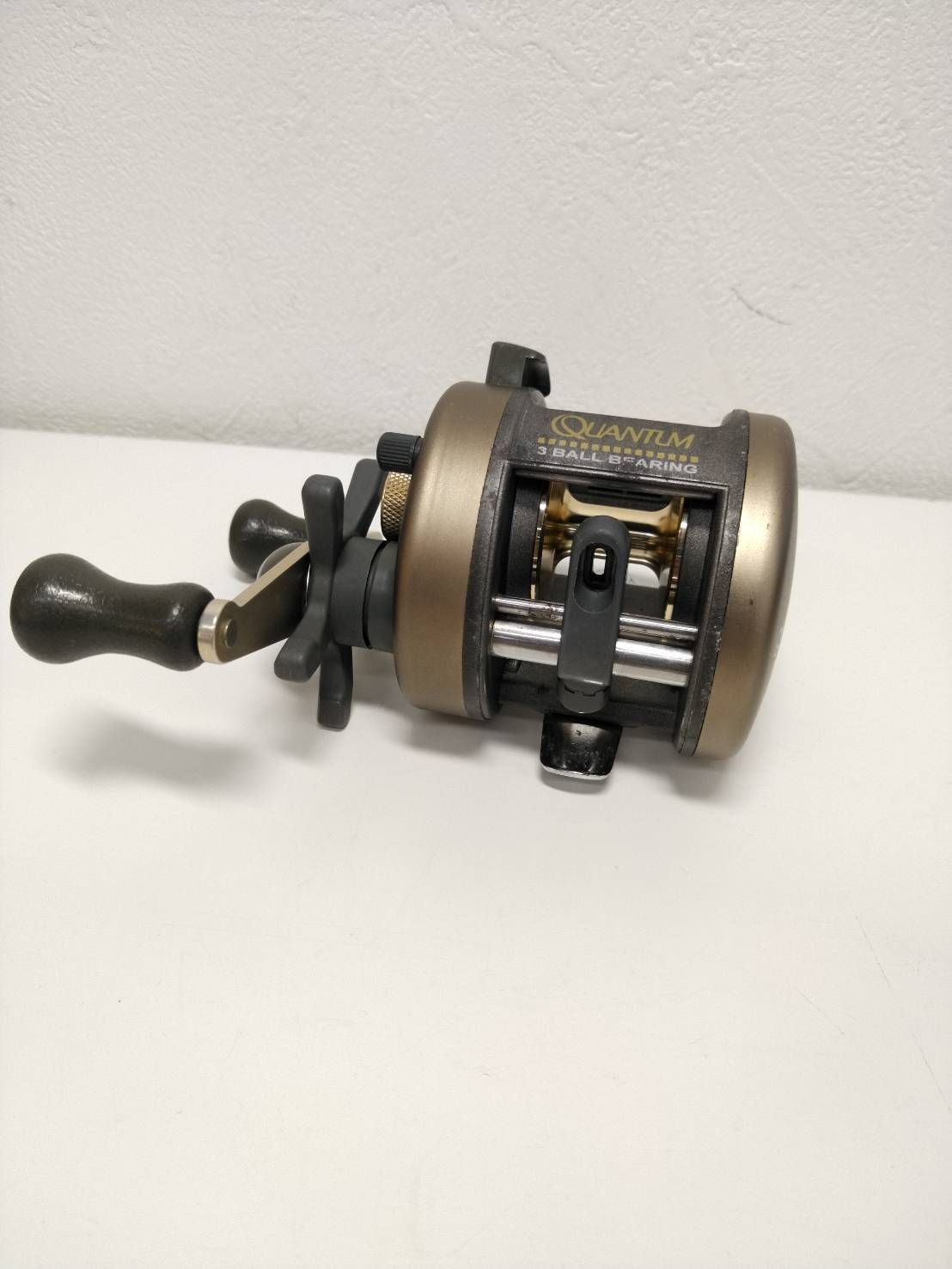 Zebco Quantum IR3 Bass Bait Reel Used with Wear and Corrosion
