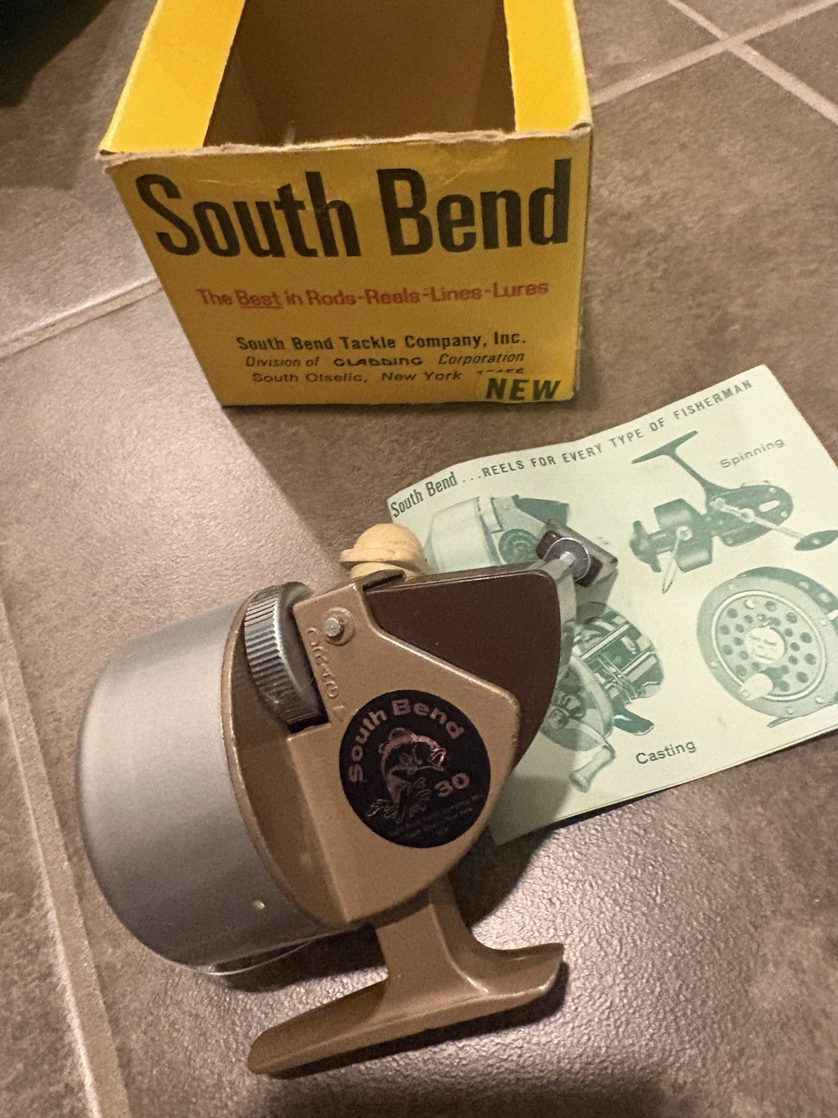 SOUTH BEND MODEL 30 Thumb Drag Spin case FISHING REEL W Original Box Excellent