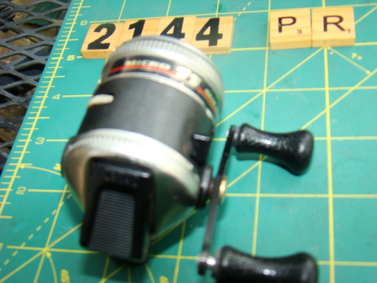 W2144 PR ZEBCO MICRO 11 ULTRA LIGHT SPINCAST USA FISHING REEL