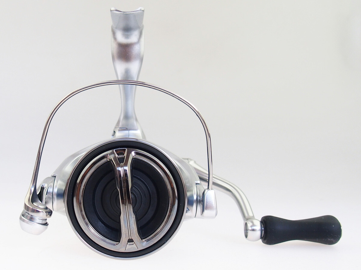 NEW Reel Shimano Stradic FM 1000-4000 XG Spinning Reels ALL MODELS