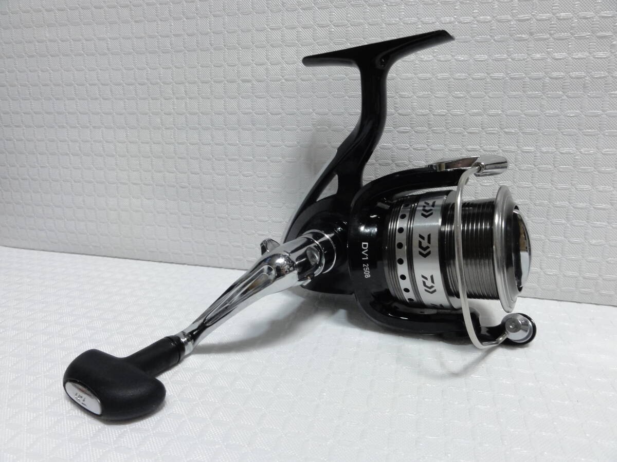 ◆Used◆ Daiwa Daiwa DV1 2508 Spinning Reel / Uaintained, Sold As-Is