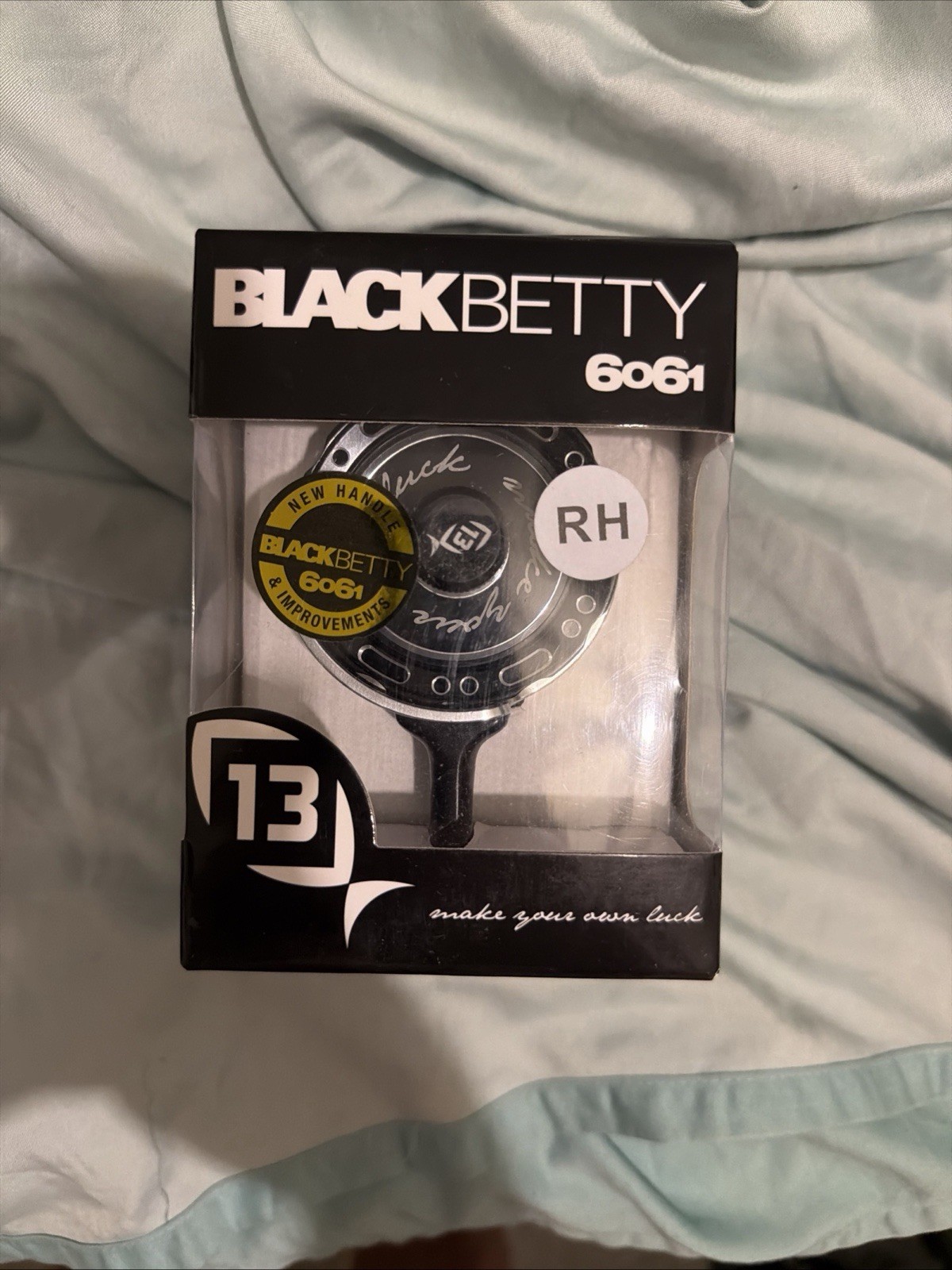 13 Fishing 6061 Black Betty 2015 RH Retrieve Ice Reel with Anti Reverse New