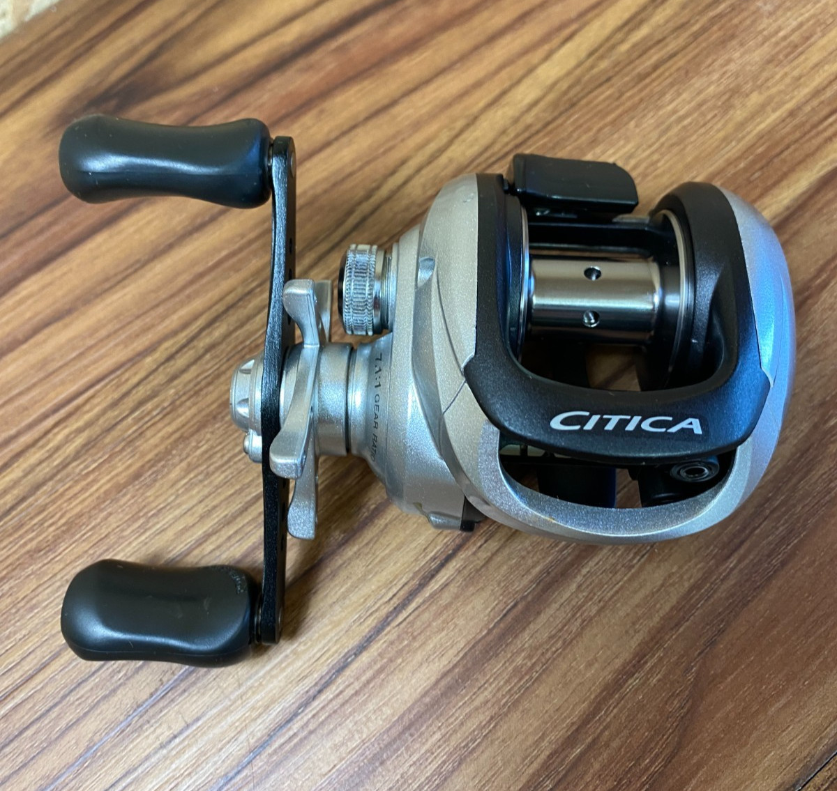 SUPER CLEAN SMOOTH Shimano Citica 200G7 7.1:1 Baitcasting Fishing Reel SERVICED