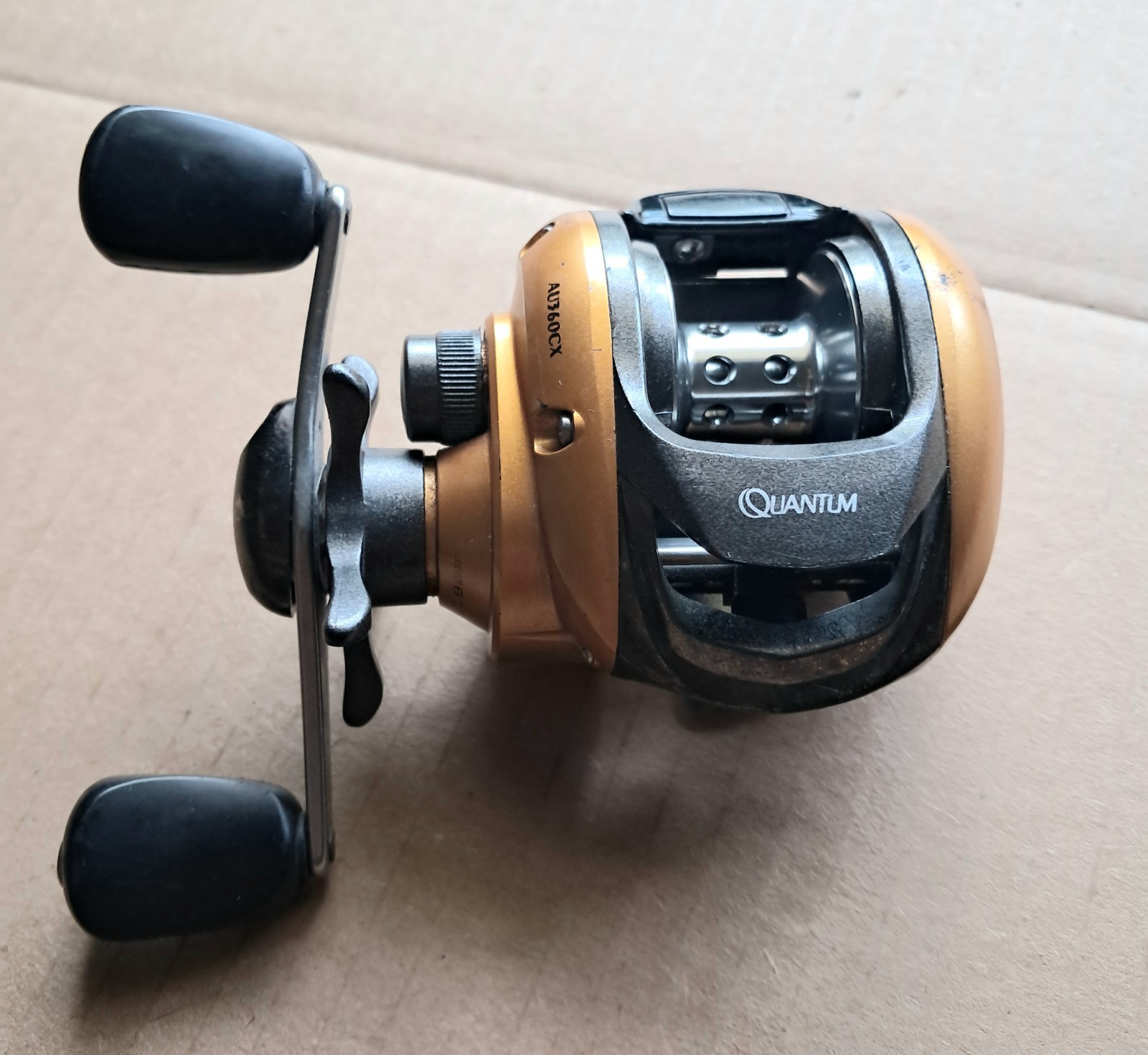 Used QUANTUM AURA AU360CX Baitcasting Fishing Reel