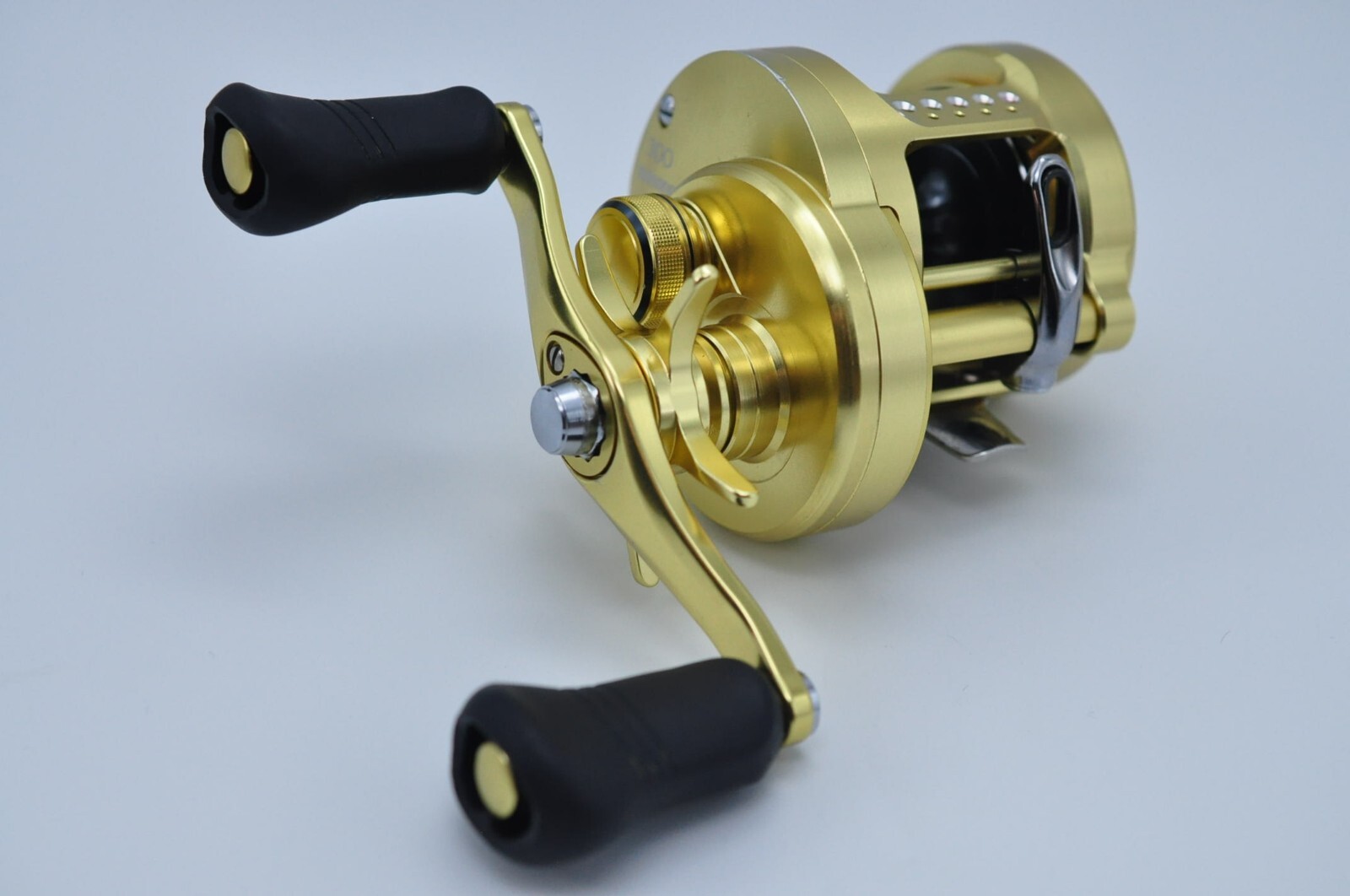 2018 Shimano Calcutta Conquest 300 Right Handle BaitCasting Reel Very Good+