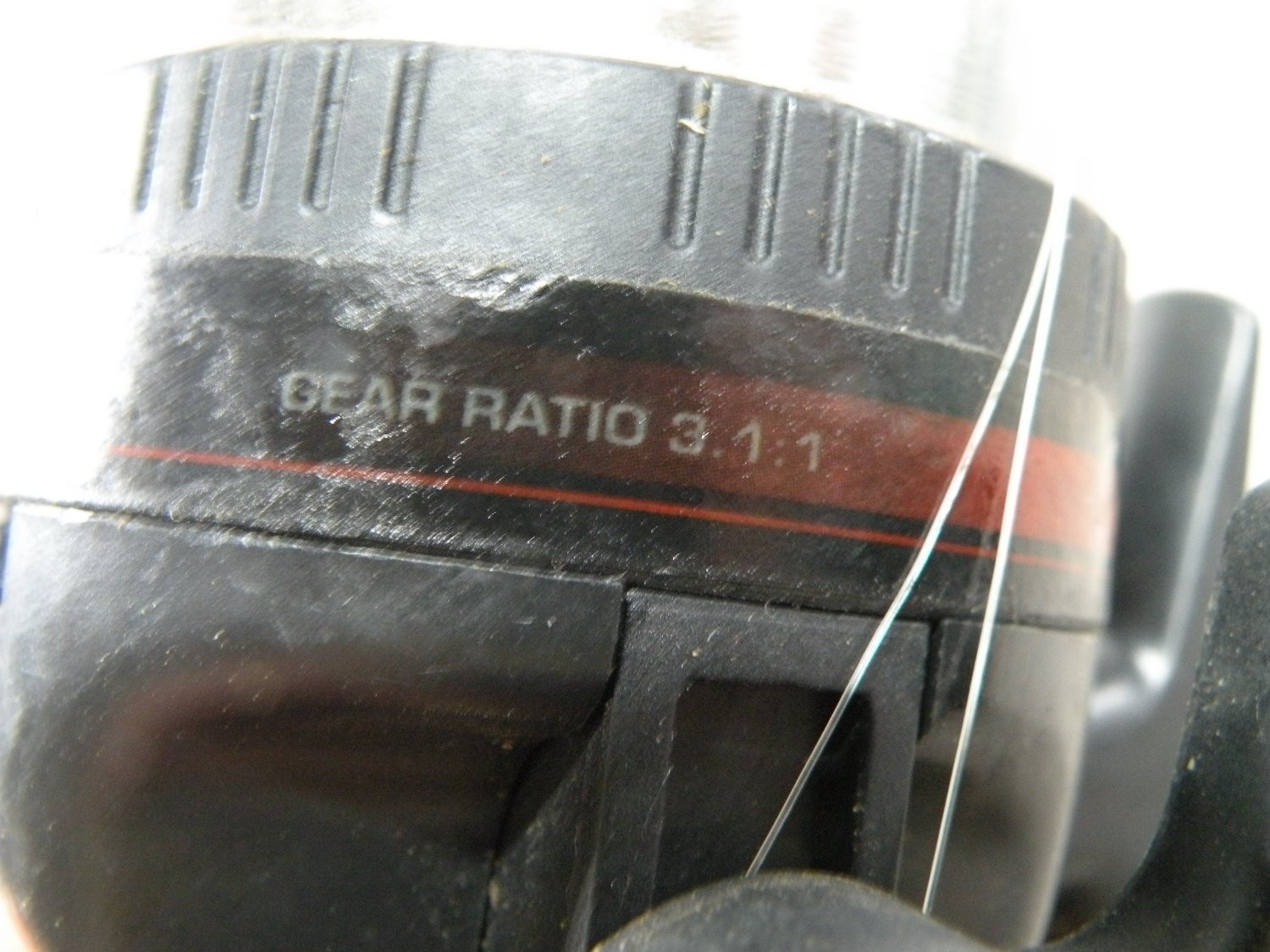 South Bend K25 Spincast Fishing Reel 3.1:1 Gear Ratio Black Silver