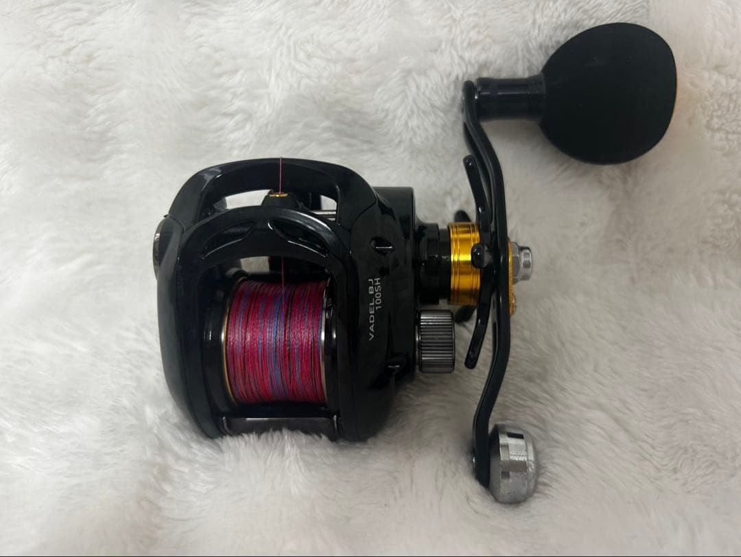 Daiwa Vadel BJ 100SH Bait Reel Right Handle Used