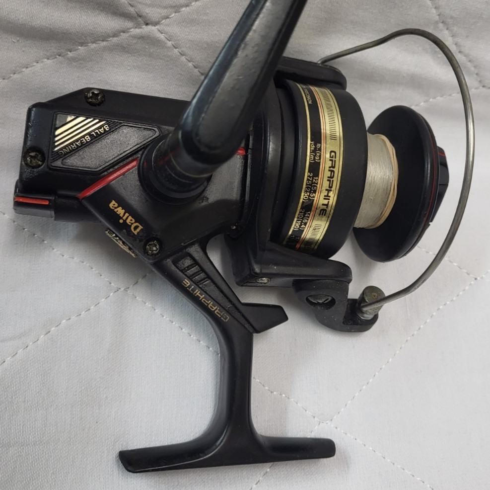 Daiwa GRAPHITE Spinning Reel Catfish Saltwater Heavy Duty Good Vintage