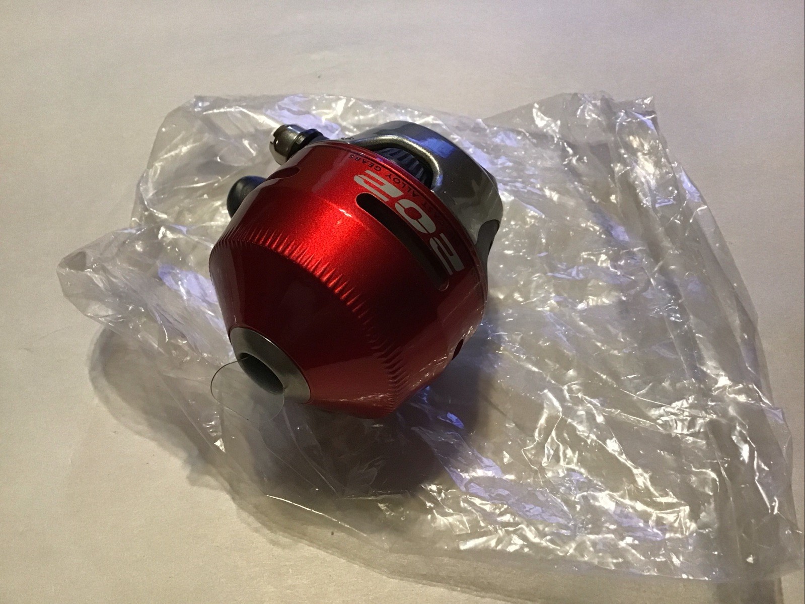 2 ZEBCO Red 202 PUSH BUTTON SPINCAST Fishing REEL Zebco Quality Fishing Reels
