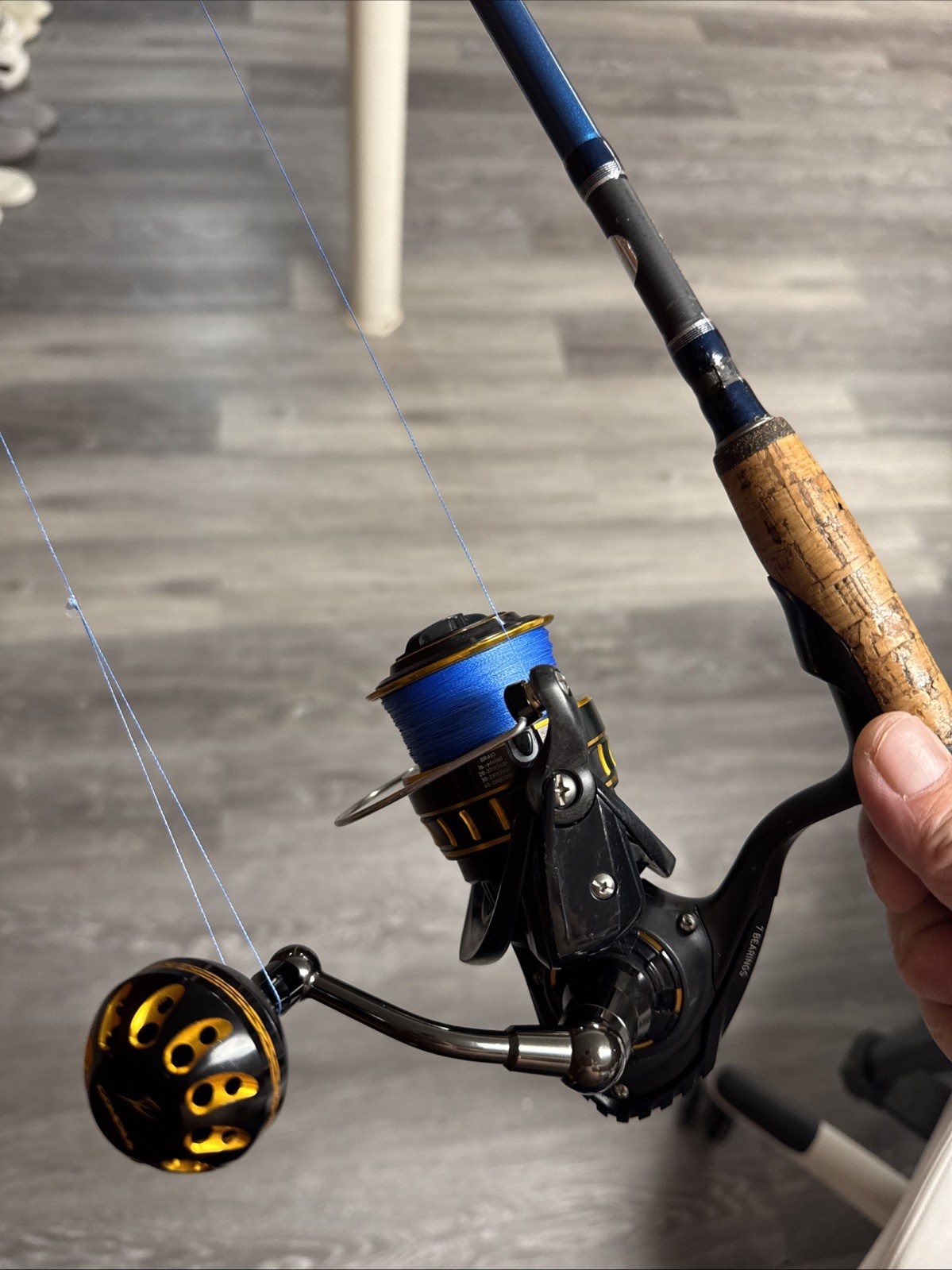 Daiwa BG4000 Saltwater Spinning Reel for Right/Left Hand