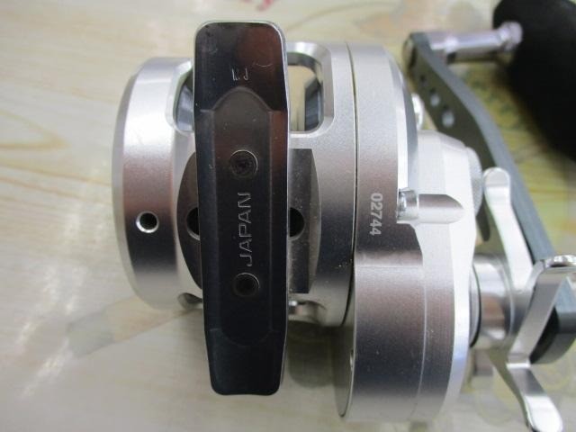 Shimano’s 11 Ocea Jigger 1000HG Right Jigging Game Reel Used custom handle