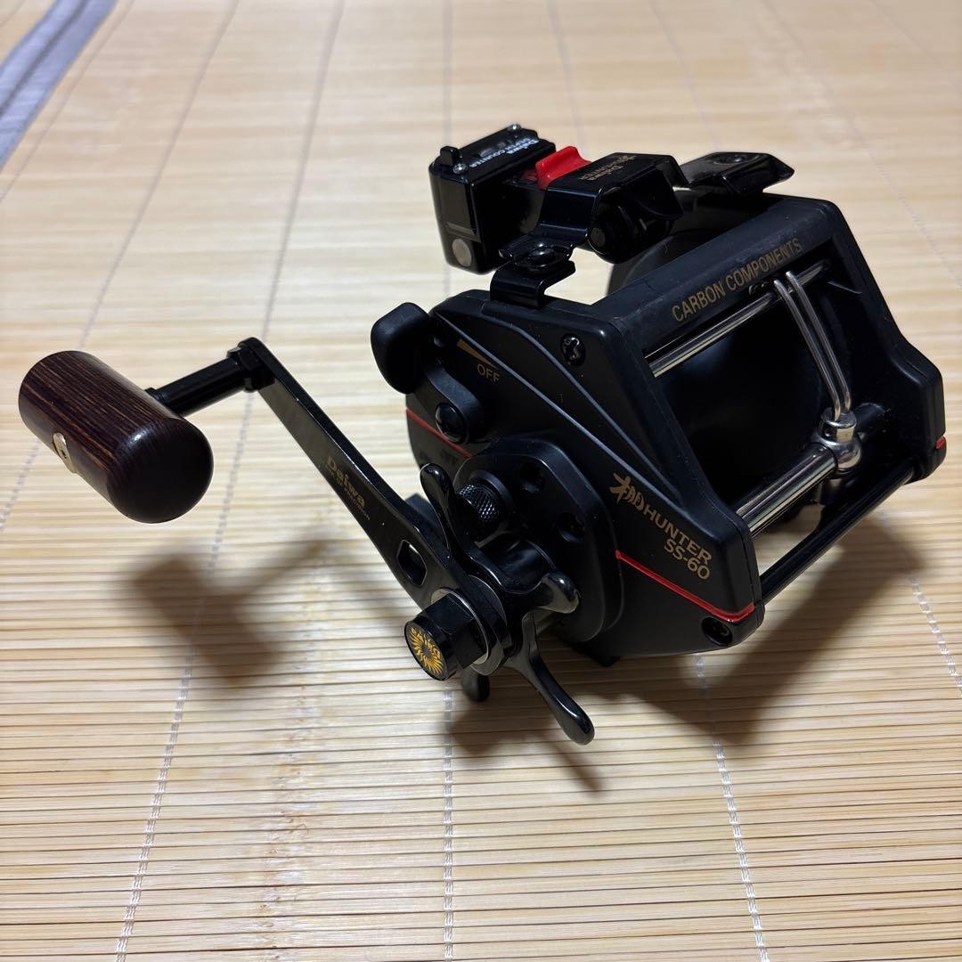 Daiwa Hunter SS-60 Old Model Baitcasting Reel with Depth Counter Excellent