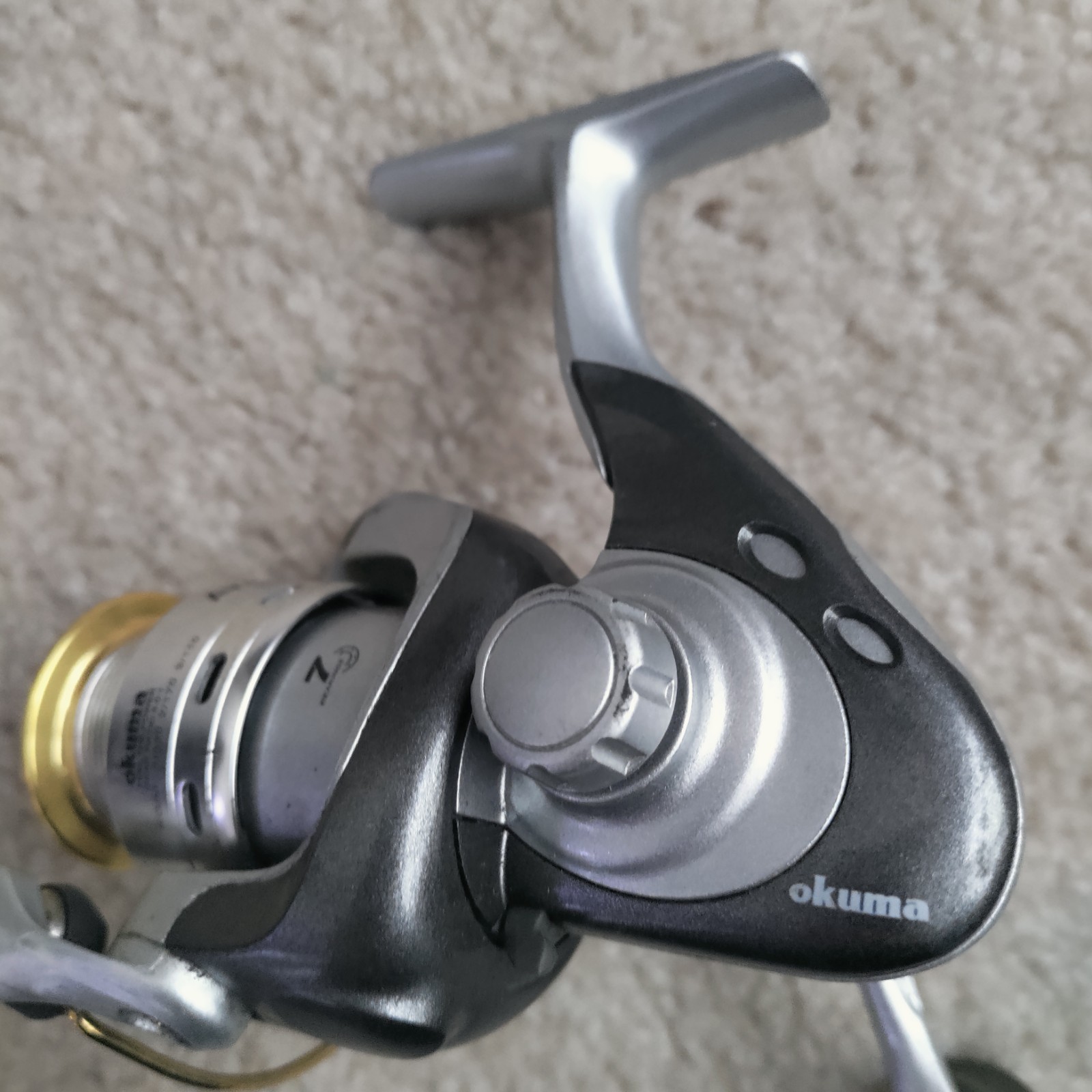 Okuma Avenger AV 20a Spinning Reel 7 Bearings RES II EUC Spins Great