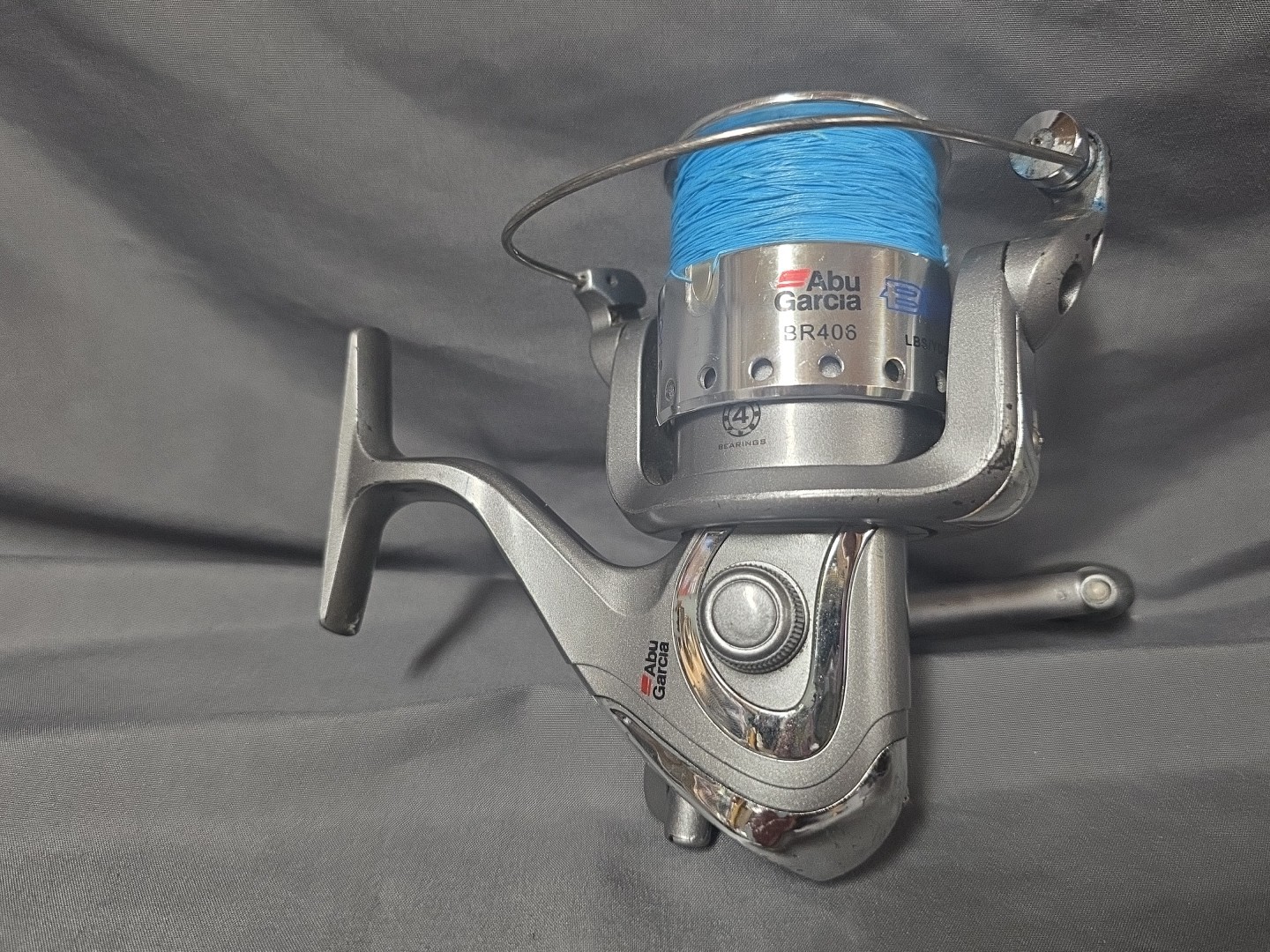 Bruiser BR406 Spinning Reel Silver Metal Line Capacity 15/215 20/170 30/120