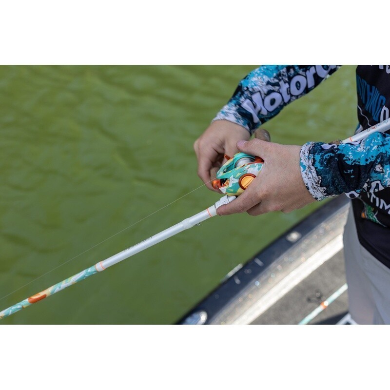 Right Hand Baitcast Reel 7.3:1 Gear Ratio Carbon Drag Magnetic Brake 10 Bearings