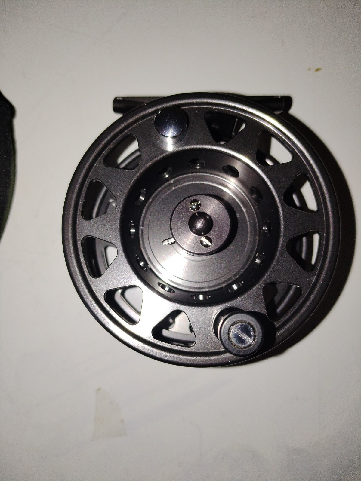 WYCHWOOD WILD RUN 5,6,7 FLY REEL WITH CASE UNUSED CONDITION.