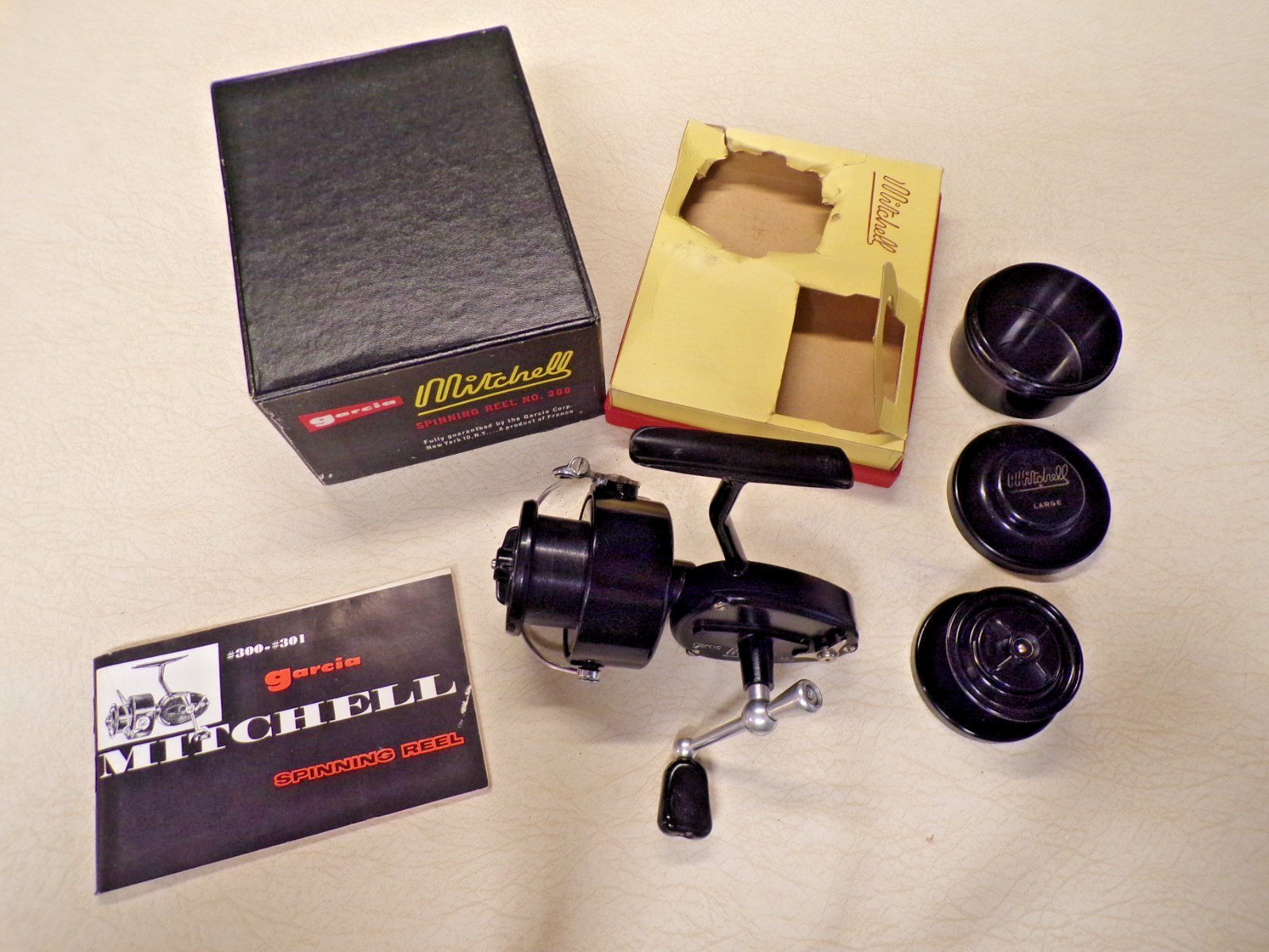 ABU GARCIA AMBASSADEUR FISHING REEL W/ BOX – MITCHELL 300 – CLEAN & WORKS GREAT