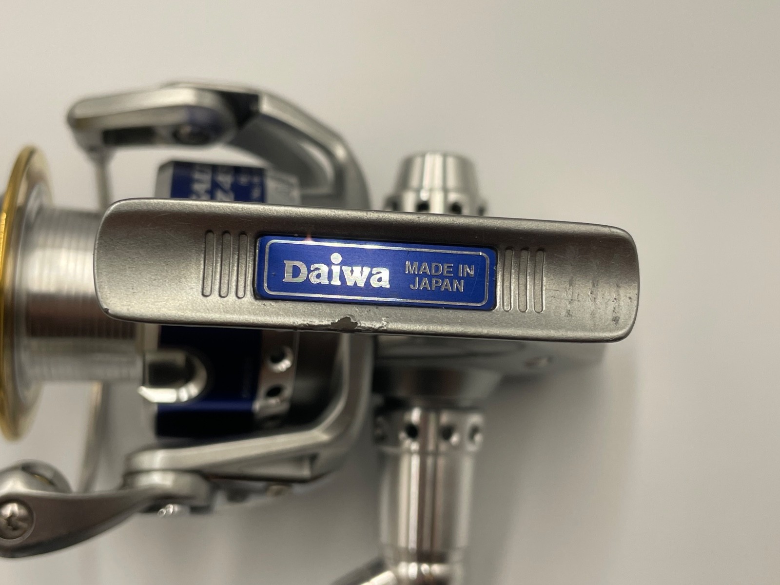 Saltiga Z4500 Daiwa Spinning Fishing Reel Both Handle Gear Ratio 4.9:1 Used