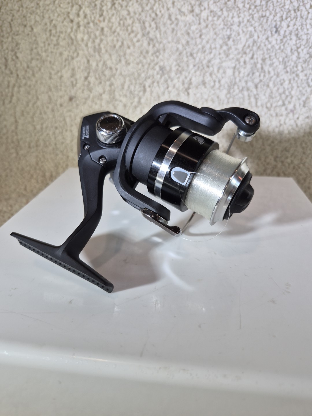 Bass pro Spinning Reel Brawler BR3000 2 ball bearings, all metal gears