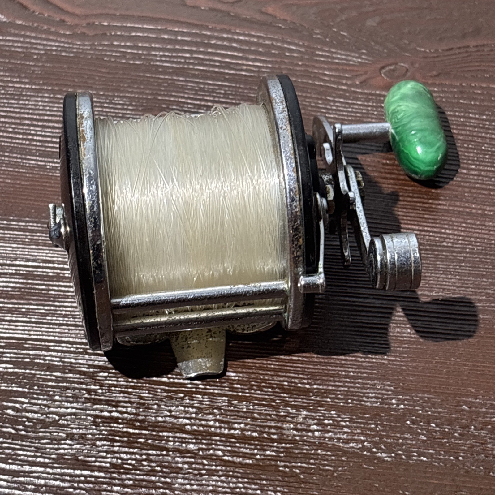 Vintage Penn Long Beach 65 Saltwater Fishing Reel Green Marbled Torpedo Knob