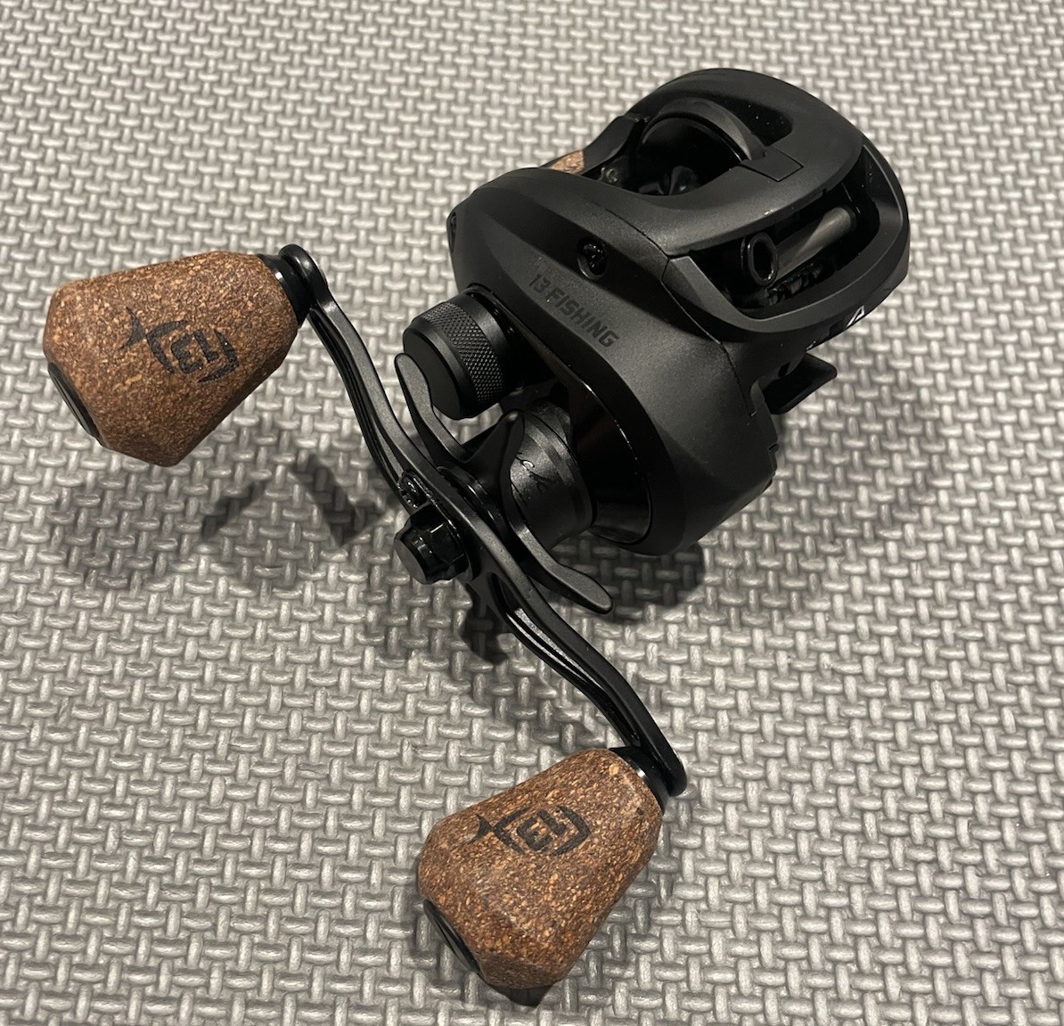 13 fishing concept a2 7.5:1 Baitcaster Fishing Reel Right Hand