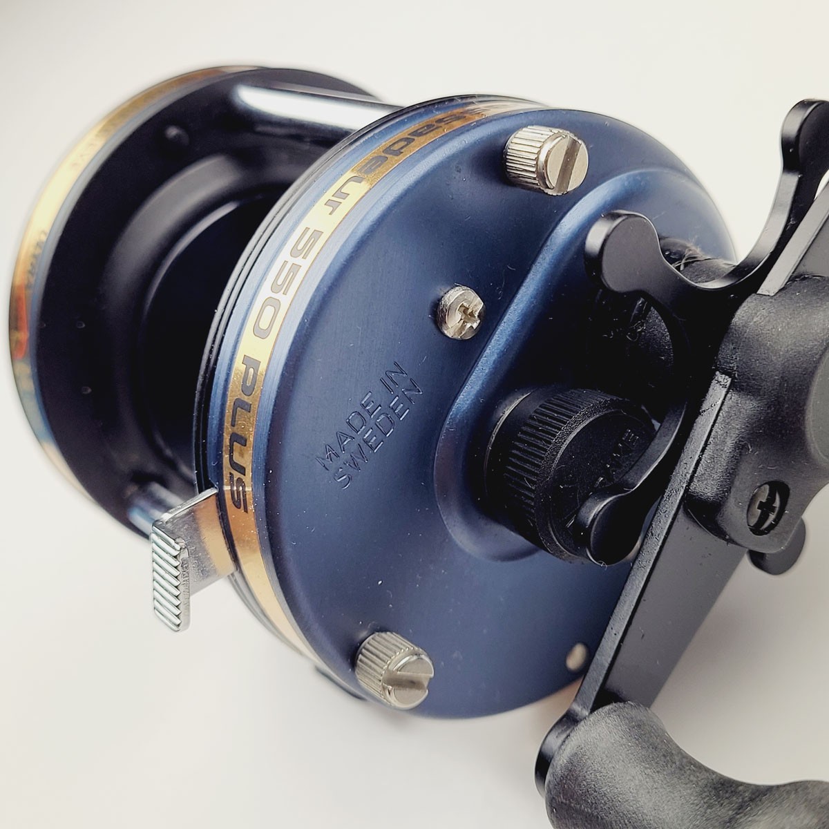 Abu Garcia Ambassadeur 550 Plus Blue NOS NIB New Baitcasting Reel Boxed