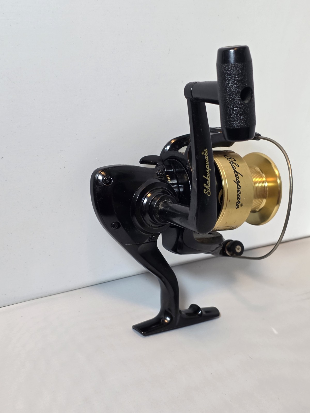 Shakespear Pruis P4260CB Big-game Spinning Fishing Reel Gear Ratio 4.6:1