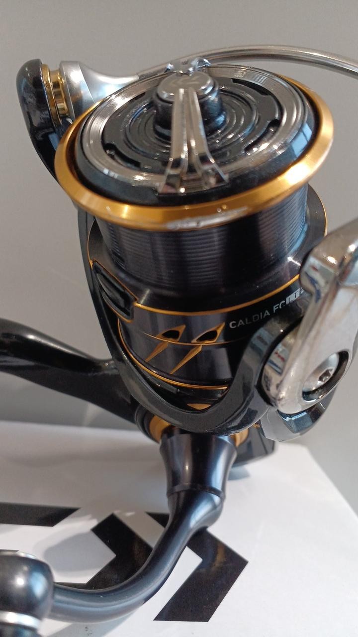 Daiwa 21 Caldia FC LT 2000S-H Spinning Reel 6.2:1 Gear 10kg Drag 9.8oz
