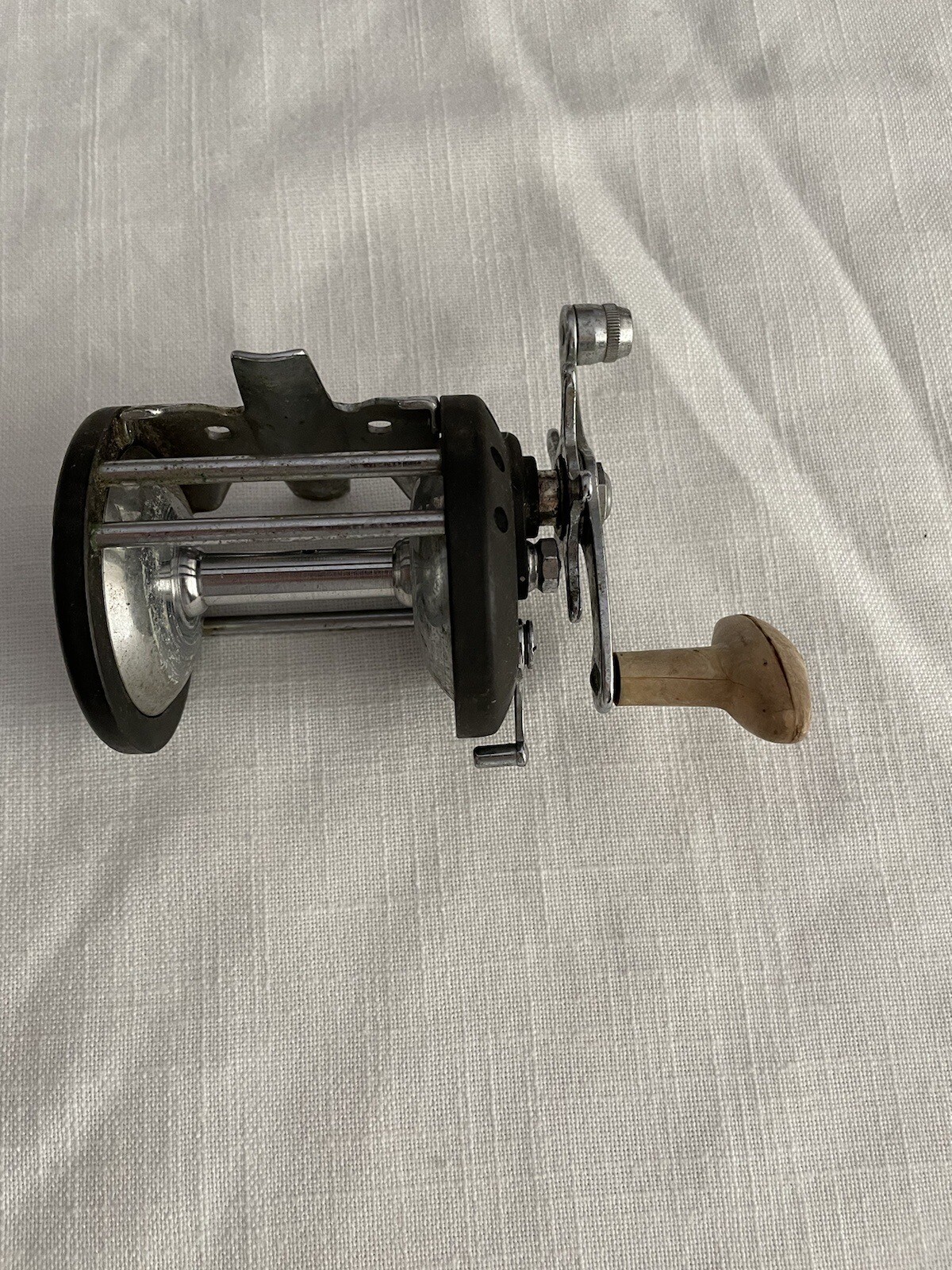 VINTAGE Ocean City 935 Fishing Reel Made in the USA