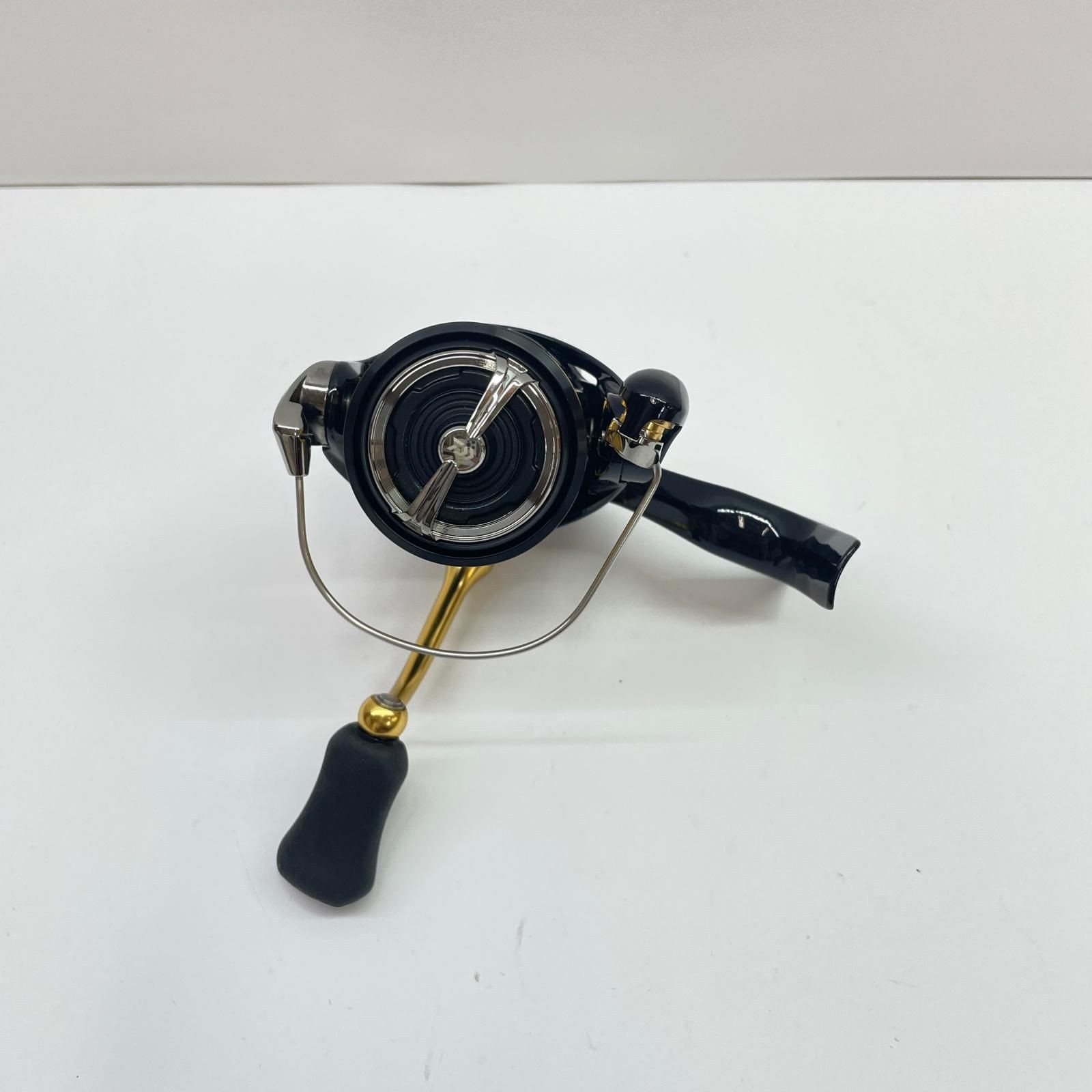 Daiwa Regalis LT2000S-P Spinning Reel Used