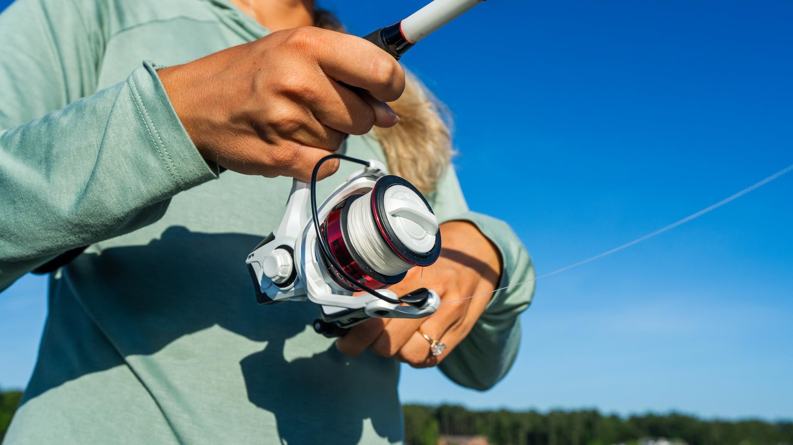 Abu Garcia Max Pro Size 3000 Spinning Fishing Reel High-Performance Freshwater