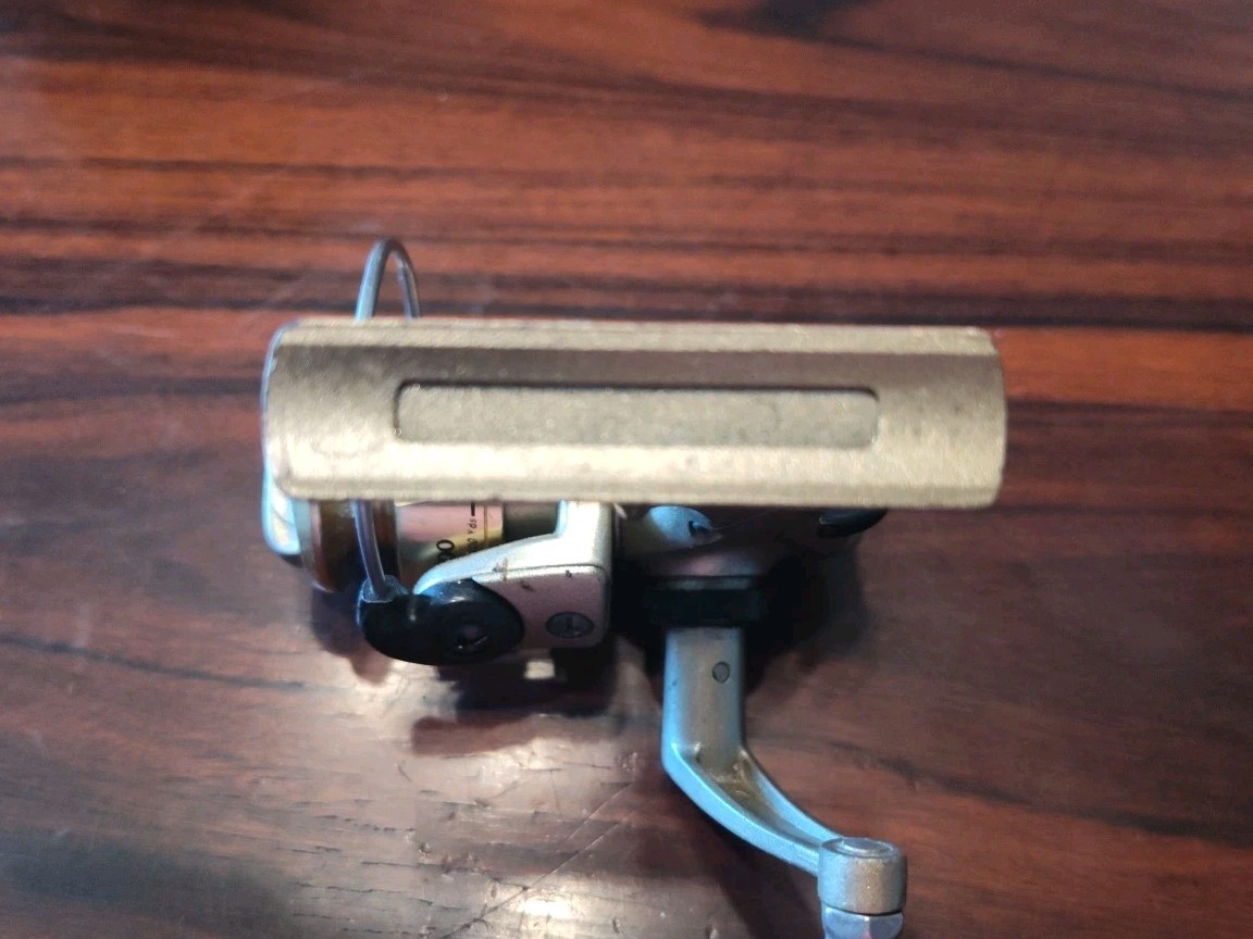 Shakespeare Sigma 200 3 Ball Bearings Ultra Light Spinning Reel Fast Ship!