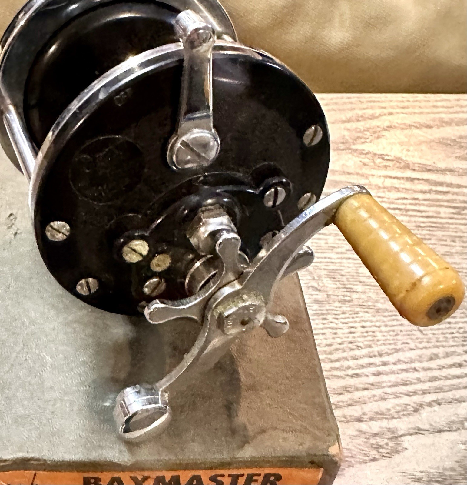 Vintage Penn 180 BaymasterConventional Reel Yellow Knob Star Drag Chrome