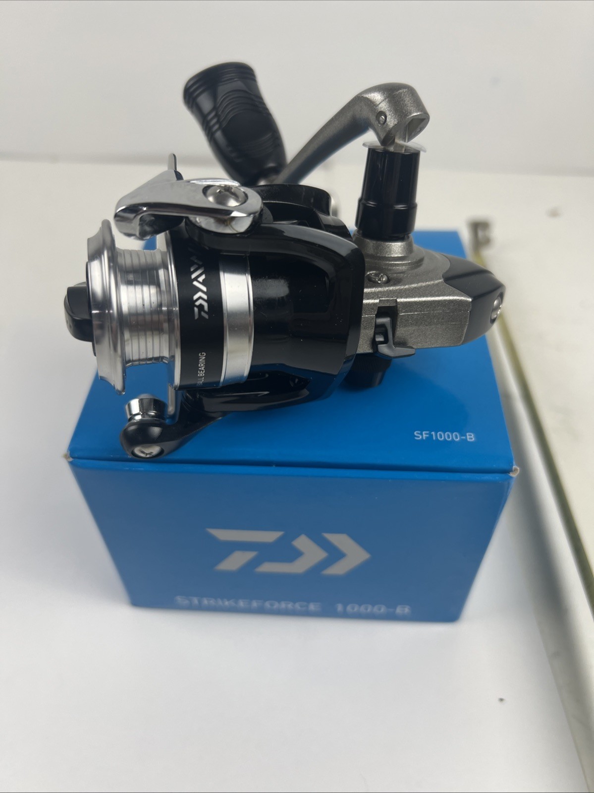 Daiwa Strikeforce-B Spinning Fishing Reel – SF1000-B