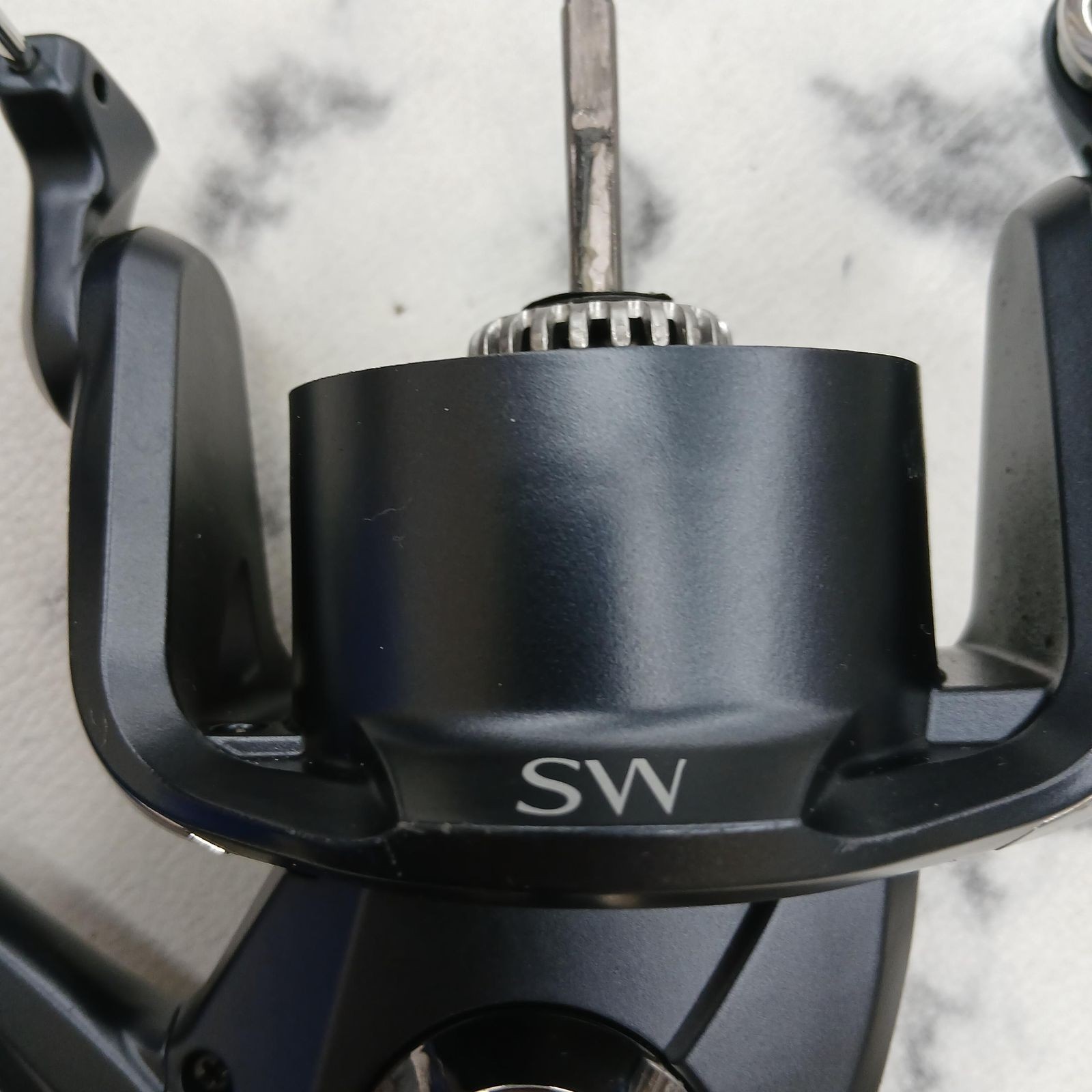 SHIMANO STRADIC SW10000HG Spinning Fishing Reel Gear Ratio Jigging Outdoor Japan
