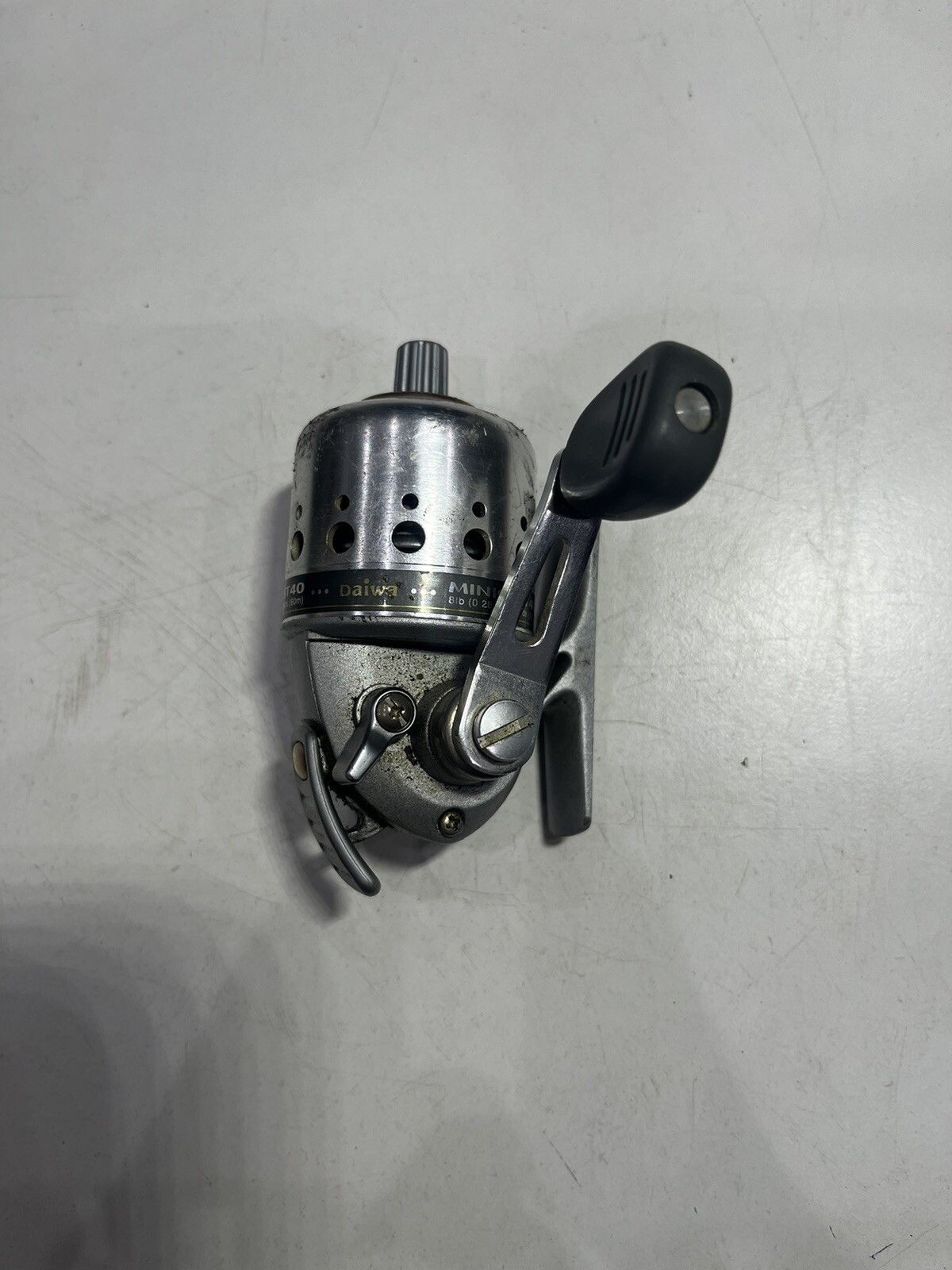 Daiwa Minicast MC40 4.1:1 Gear Ratio BU Bearings 16.10″ Retrieve Rate Right Hand