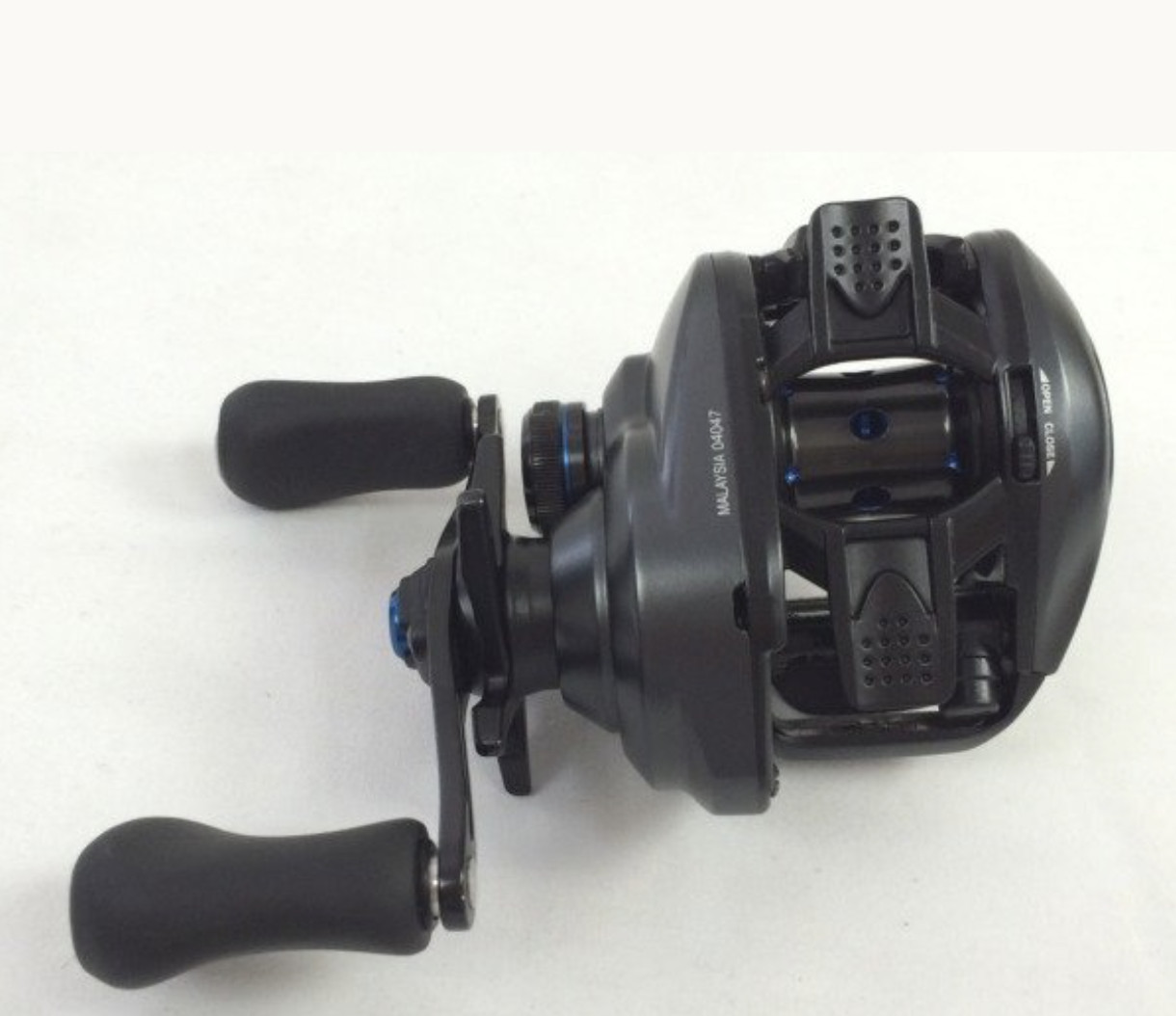 Shimano 19 SLX MGL 71 Left Handle Baitcast Reel In Box