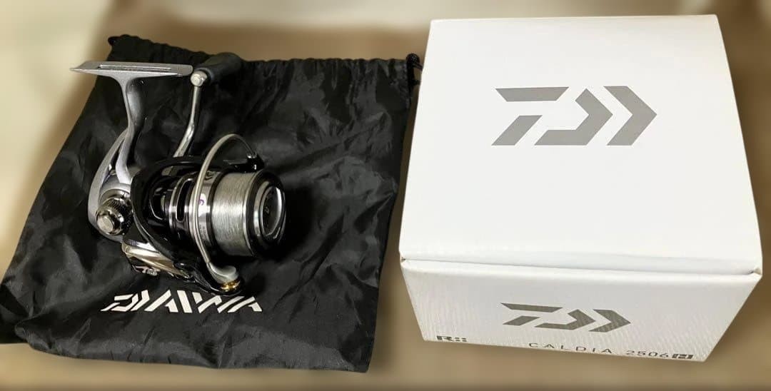 Daiwa CALDIA2506A Reel Seabass Lure Bundle New Used Fishing Gear