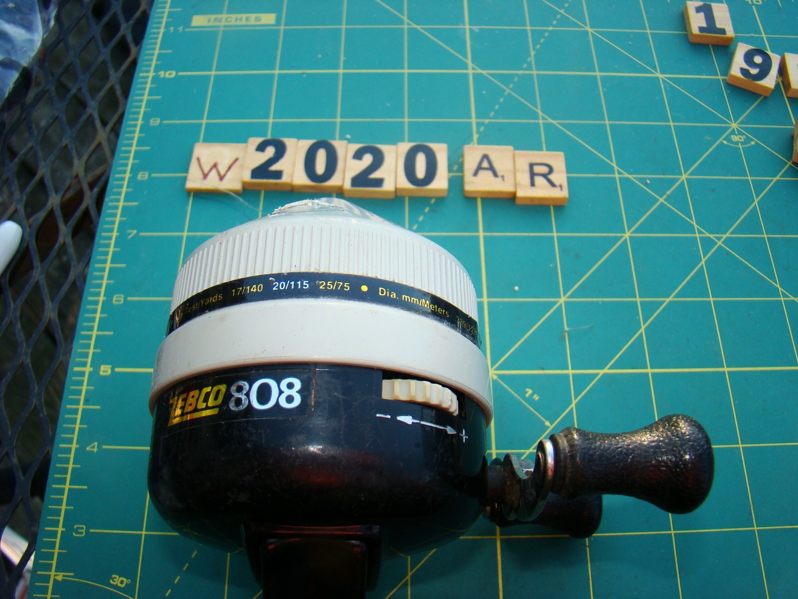 W2020 AR ZEBCO 808 HEAVY DUTY EXCELLENT SPINCAST FISHING REEL