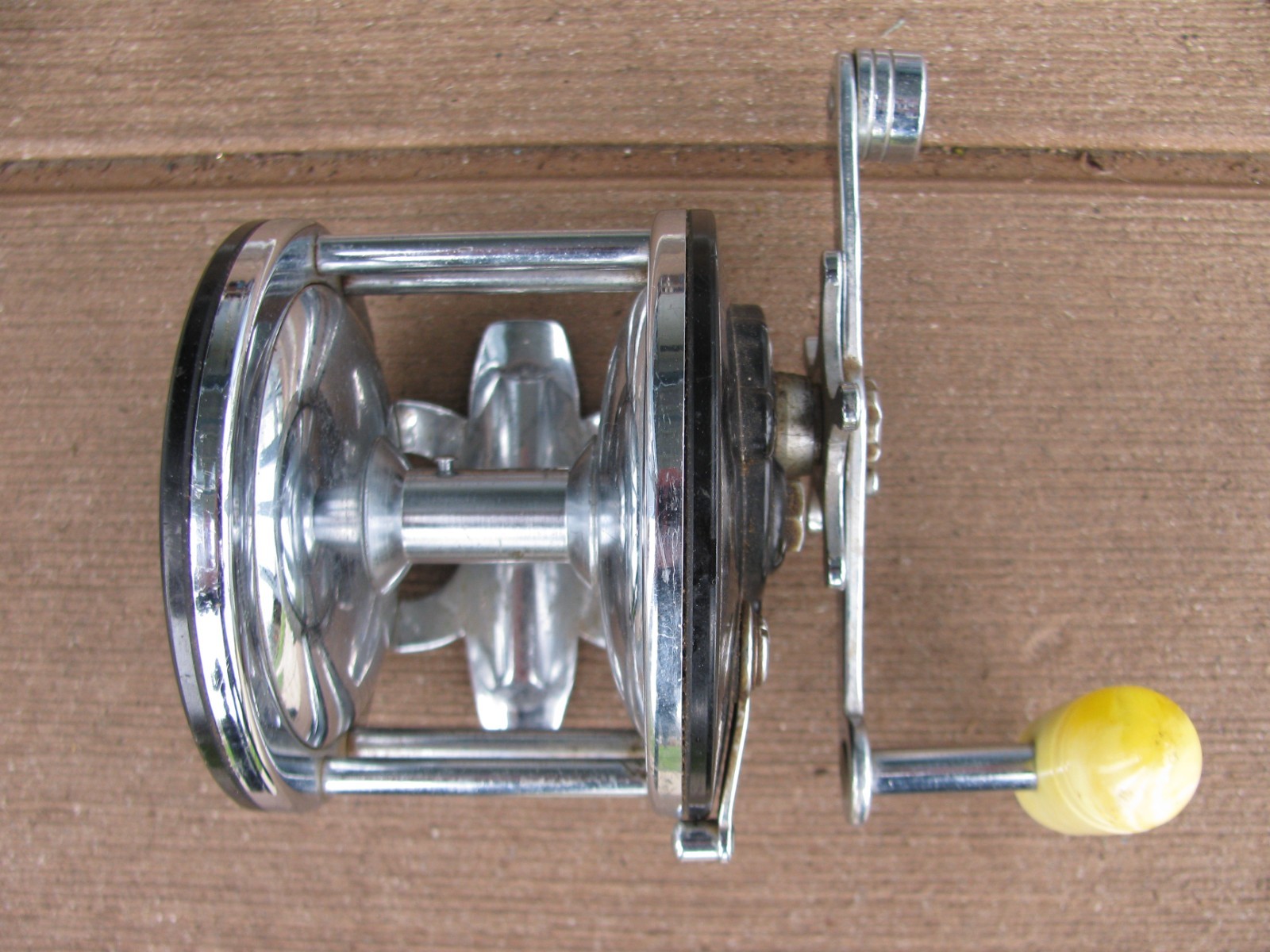 Penn 60 Fishing Reel Trolling or casting Fresh water and Saltwater in good used