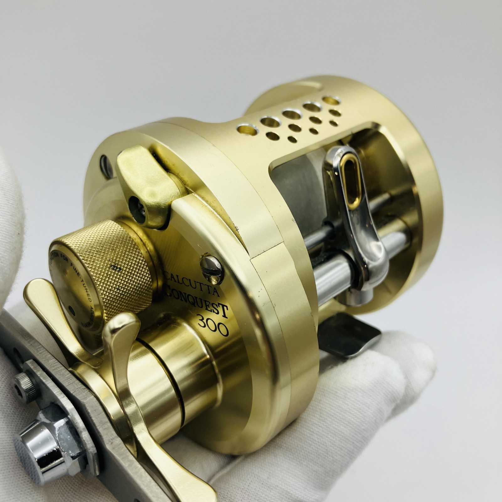 „Excellent+++++“ Shimano 01 CALCUTTA CONQUEST 300 Right Bait Casting Reel s0567