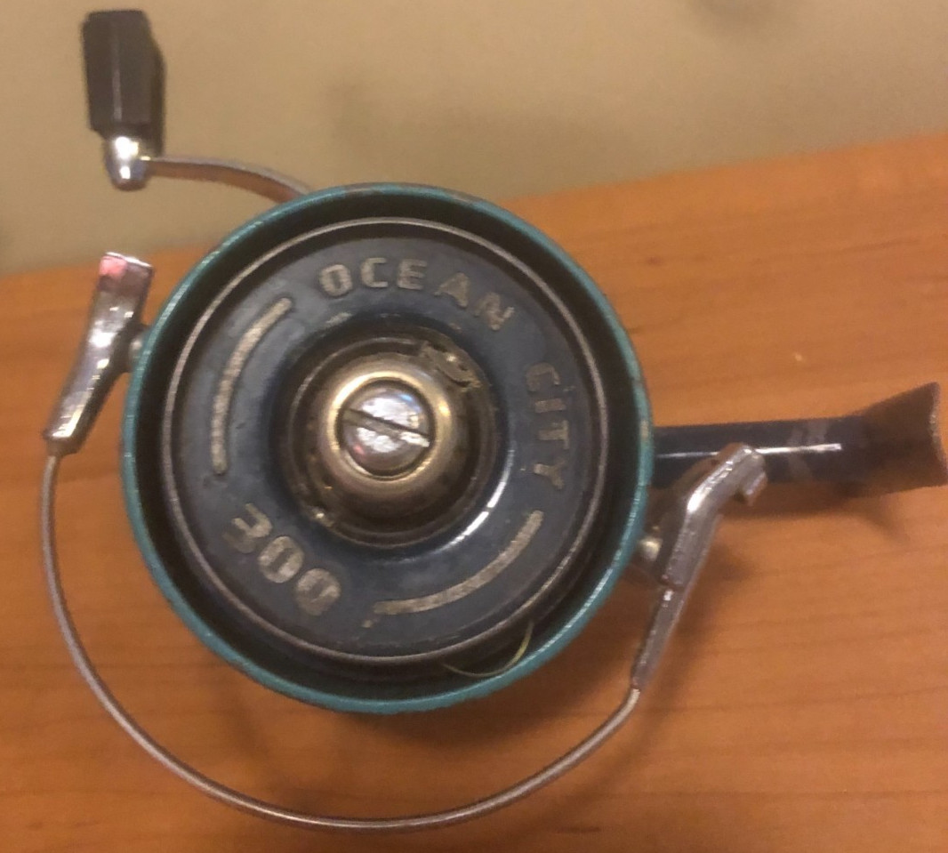 Ocean City 300 Spinning Fishing Reel