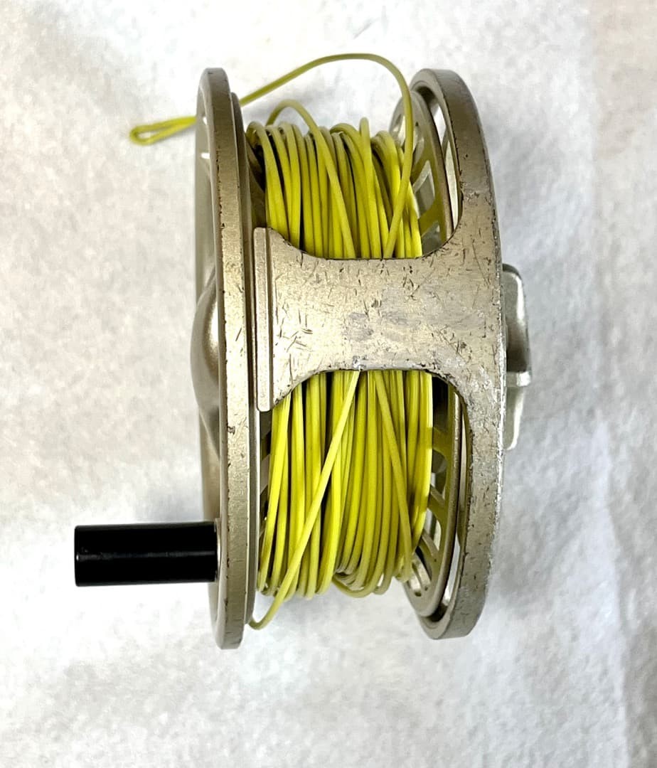 Lamson Liquid 3 Plus Fly Reel with AirFlo DT4 Line and Pouch Assembled in USA