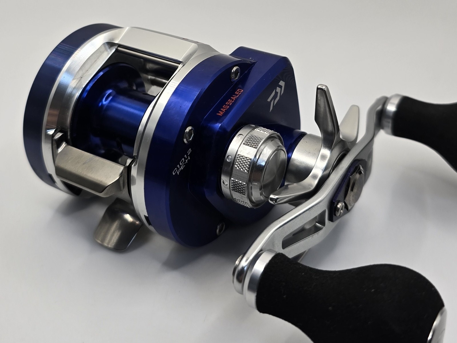 Daiwa Ryoga Bay Jigging C1012 PE-H Right Baitcast Reel JDM Excellent Works Great
