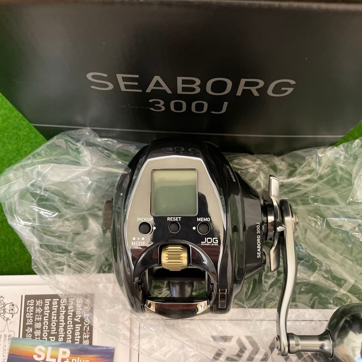 DAIWA 21 SEABORG 300J Electric Reel Right Handle Unused PE 4.4 16kg Drag Mint